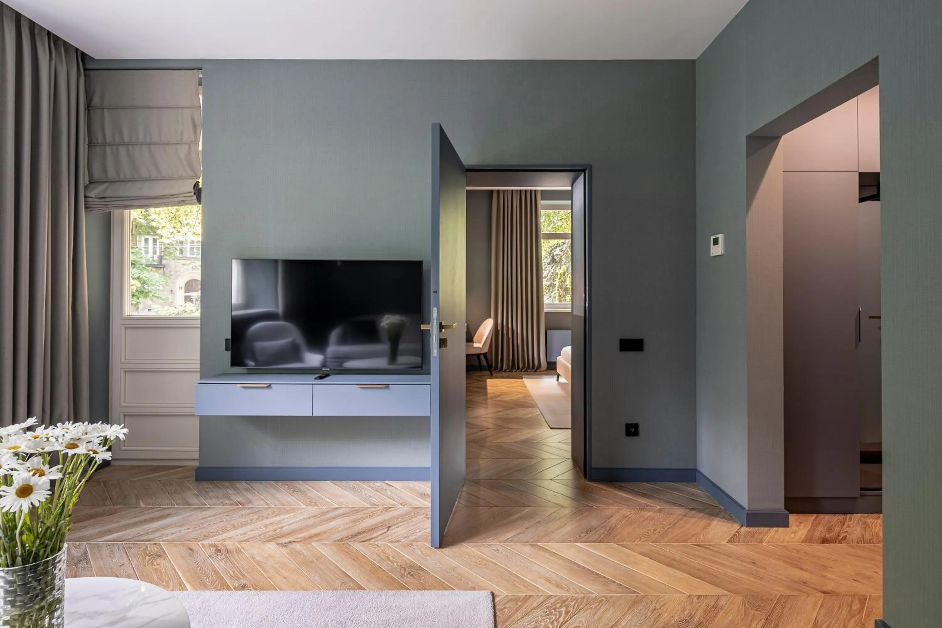 Living room in Lion's Castle Hotel