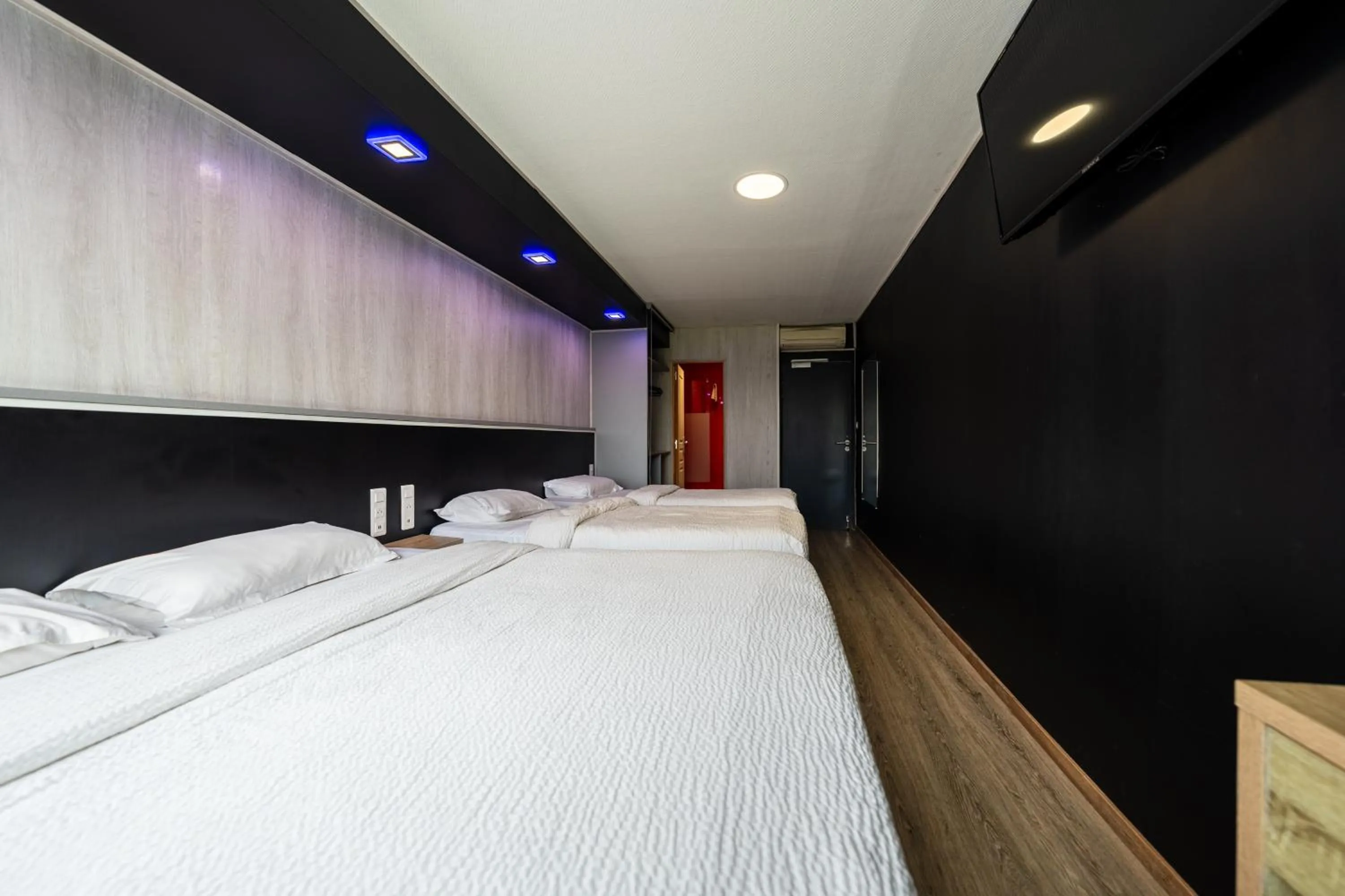 Bed in Hôtel La Rocade