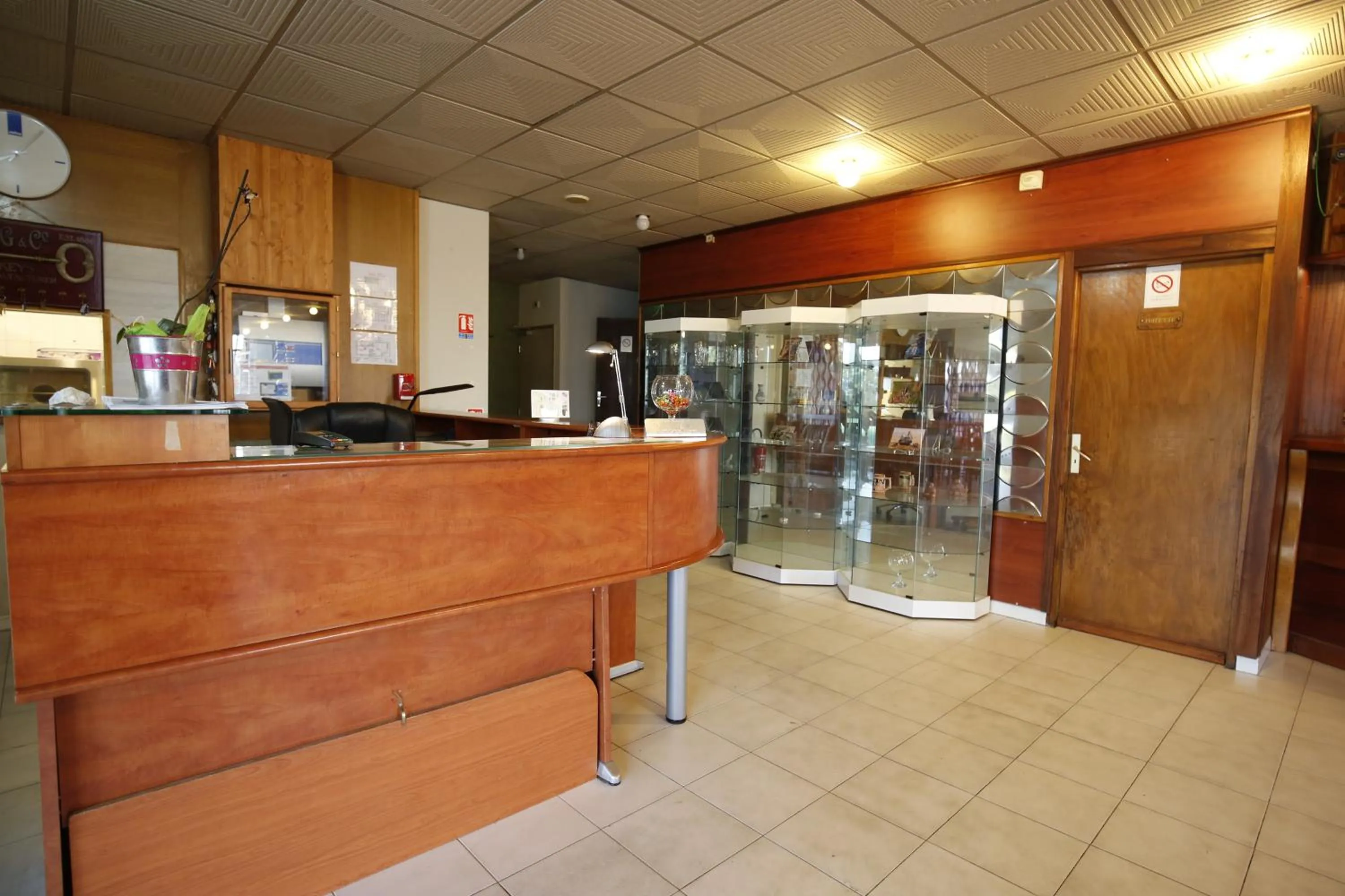 Lobby or reception in Hôtel La Rocade