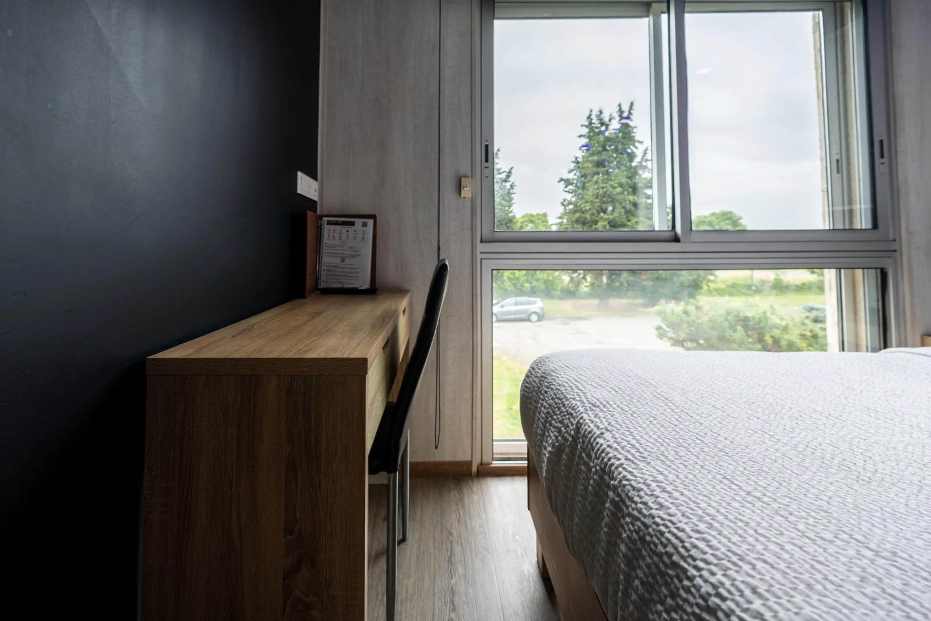 Bed in Hôtel La Rocade