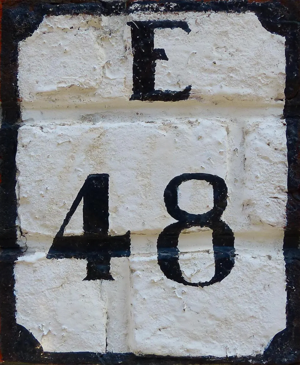 Property logo or sign in B&B E48