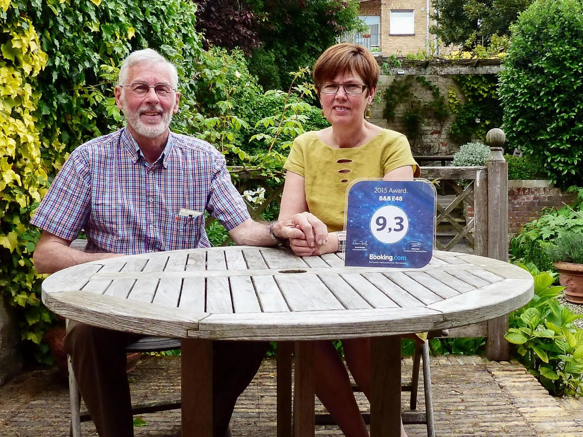 Certificate/Award in B&B E48