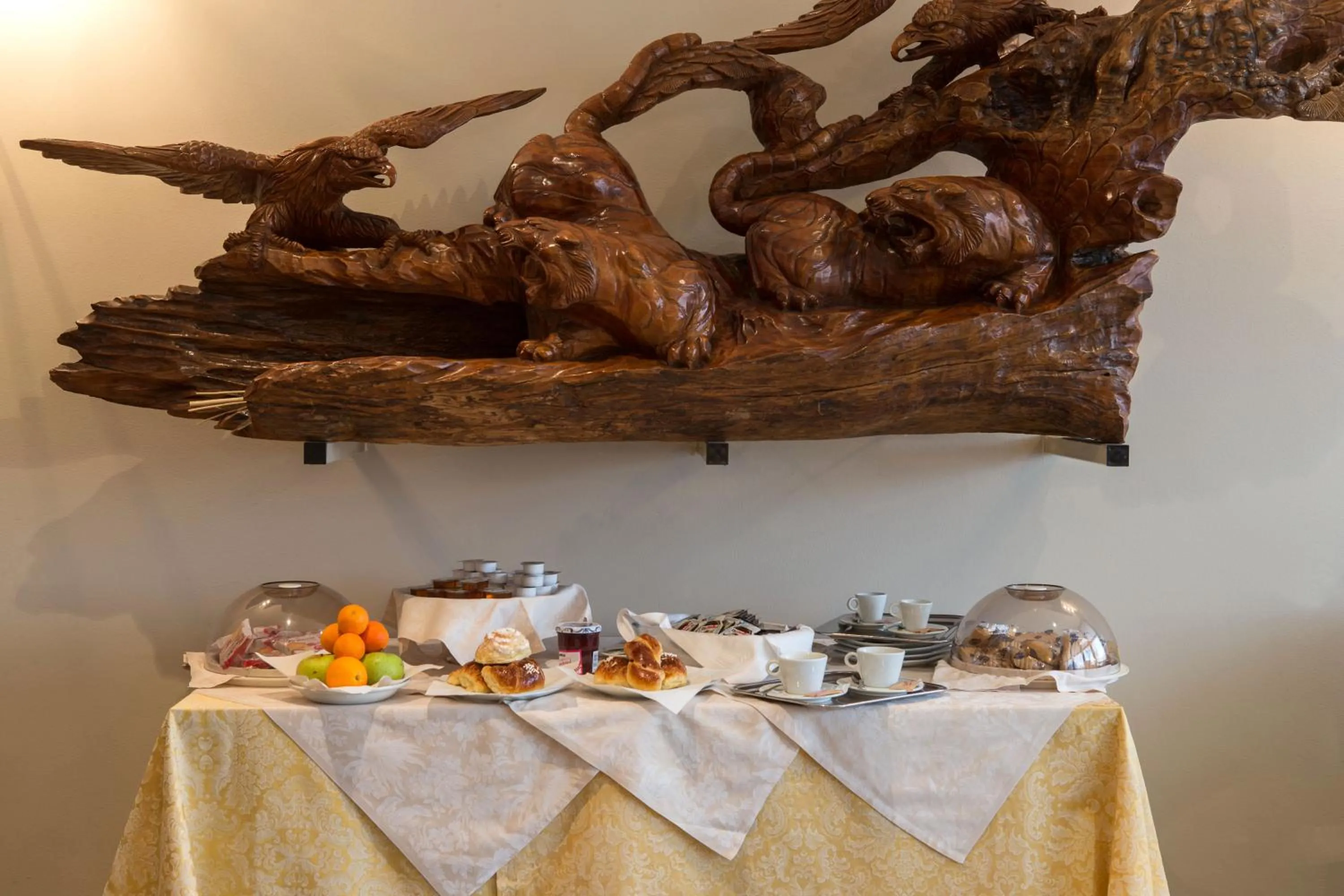 Decorative detail in Hotel La Cascata