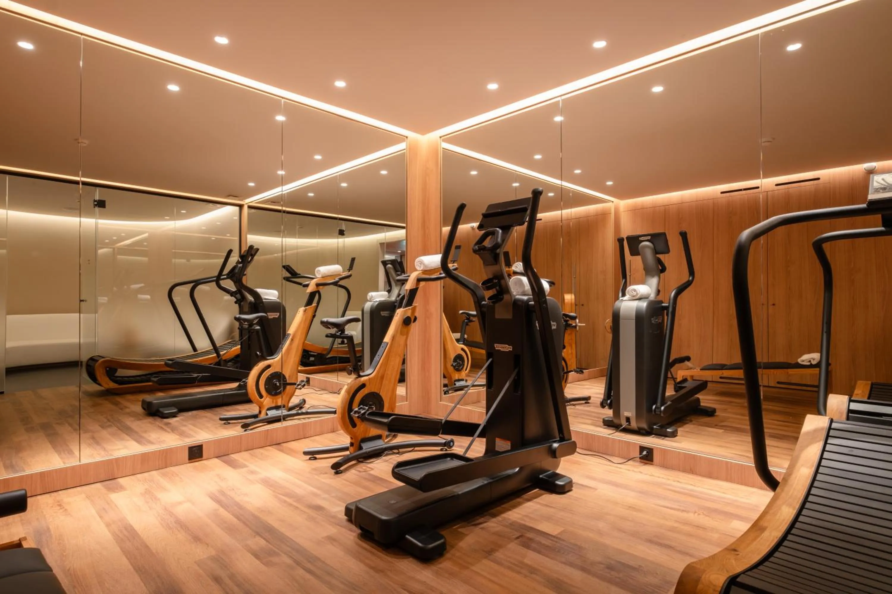 Fitness centre/facilities in Hôtel Les Lumières - Relais & Châteaux