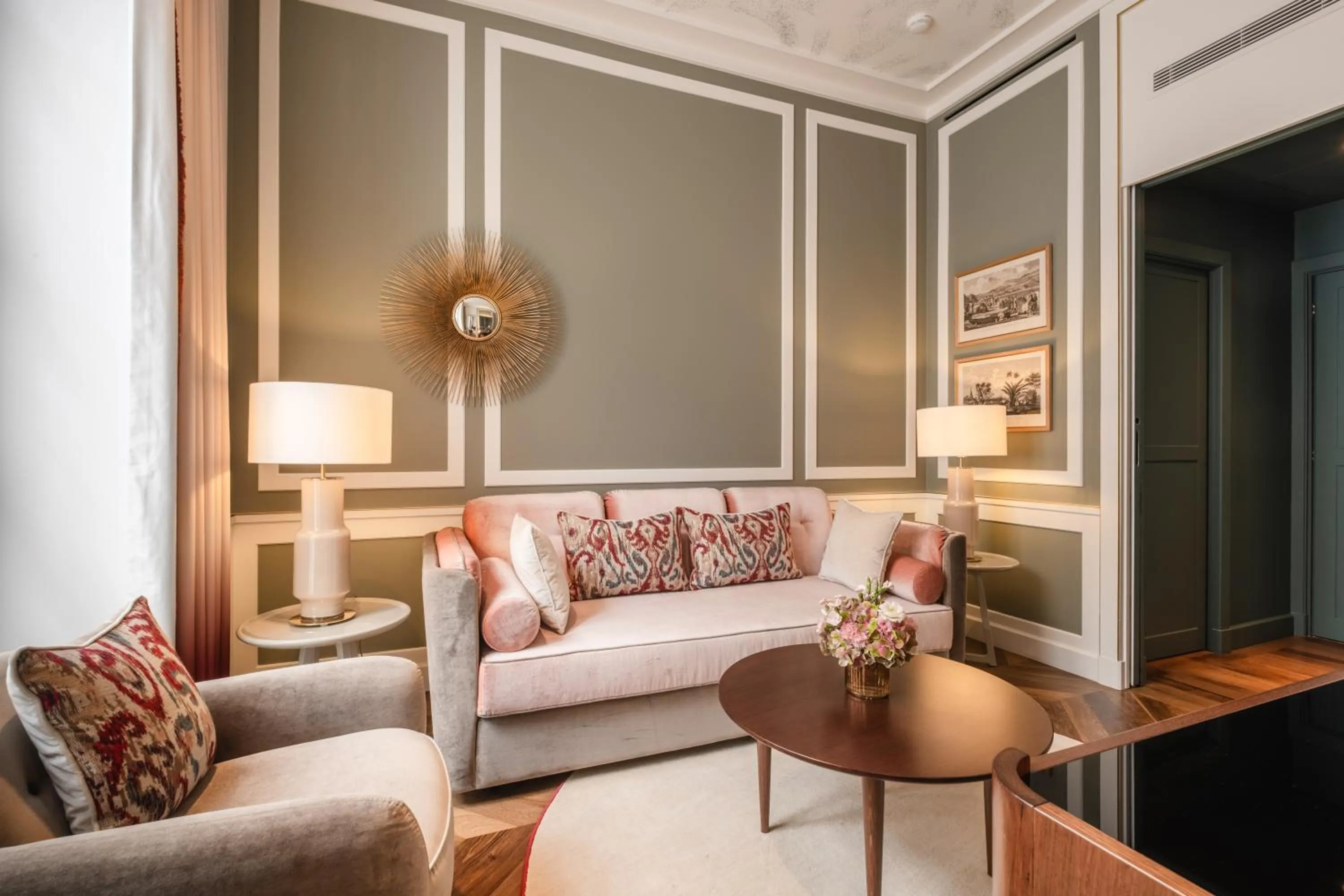 Living room in Hôtel Les Lumières - Relais & Châteaux