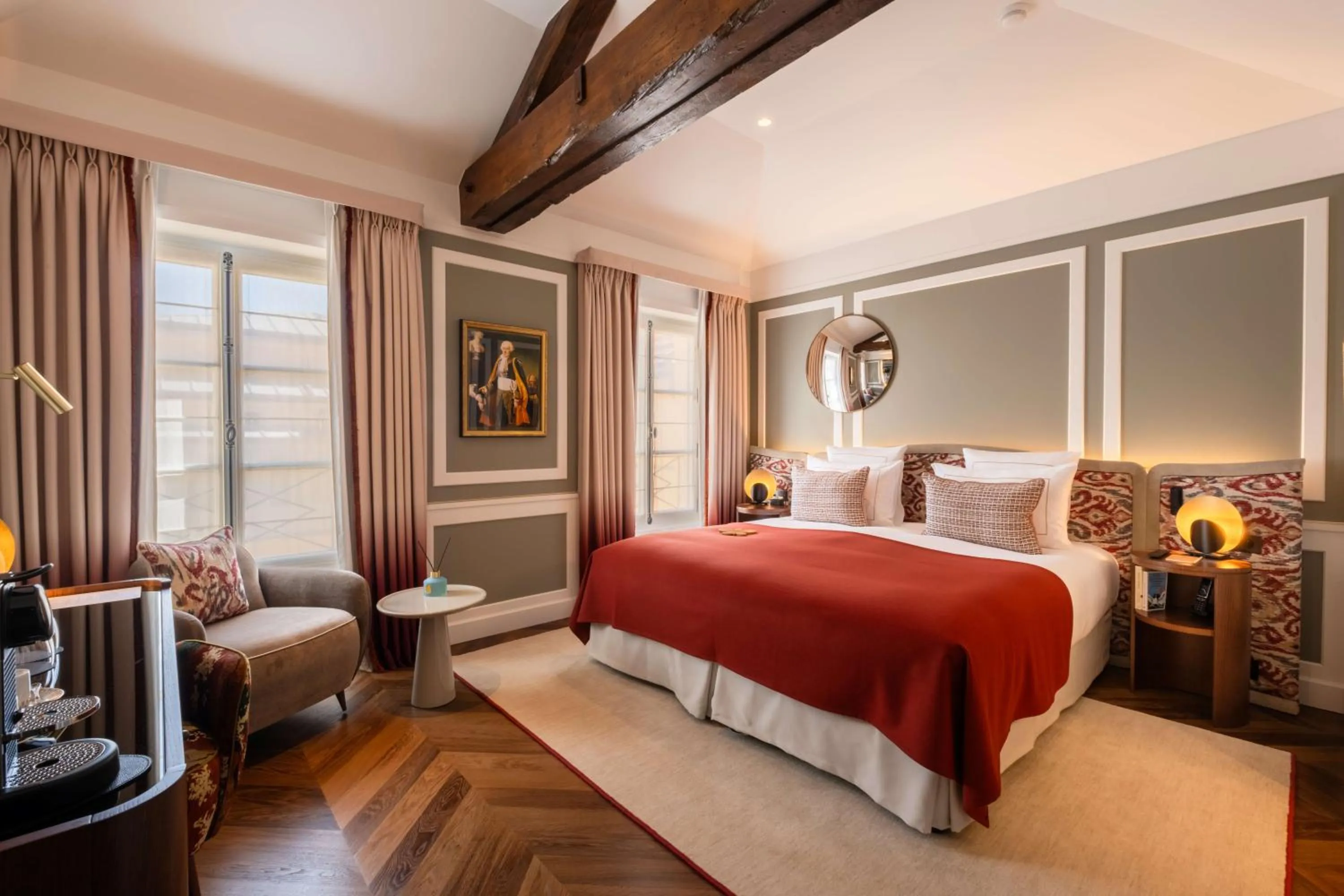 Bedroom, Bed in Hôtel Les Lumières - Relais & Châteaux