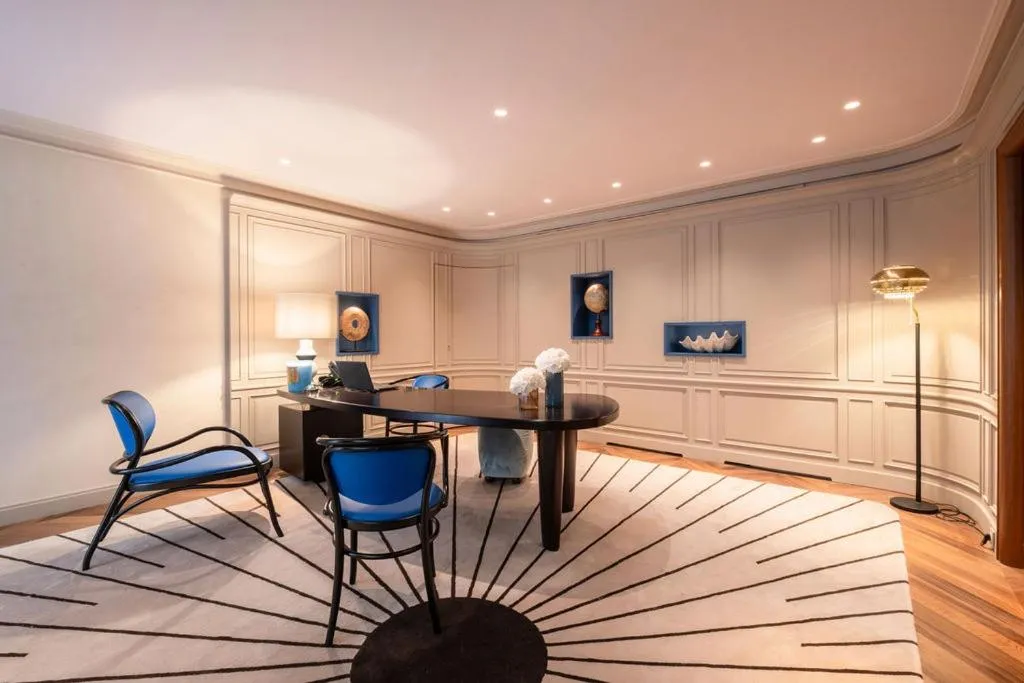 Lobby or reception in Hôtel Les Lumières - Relais & Châteaux