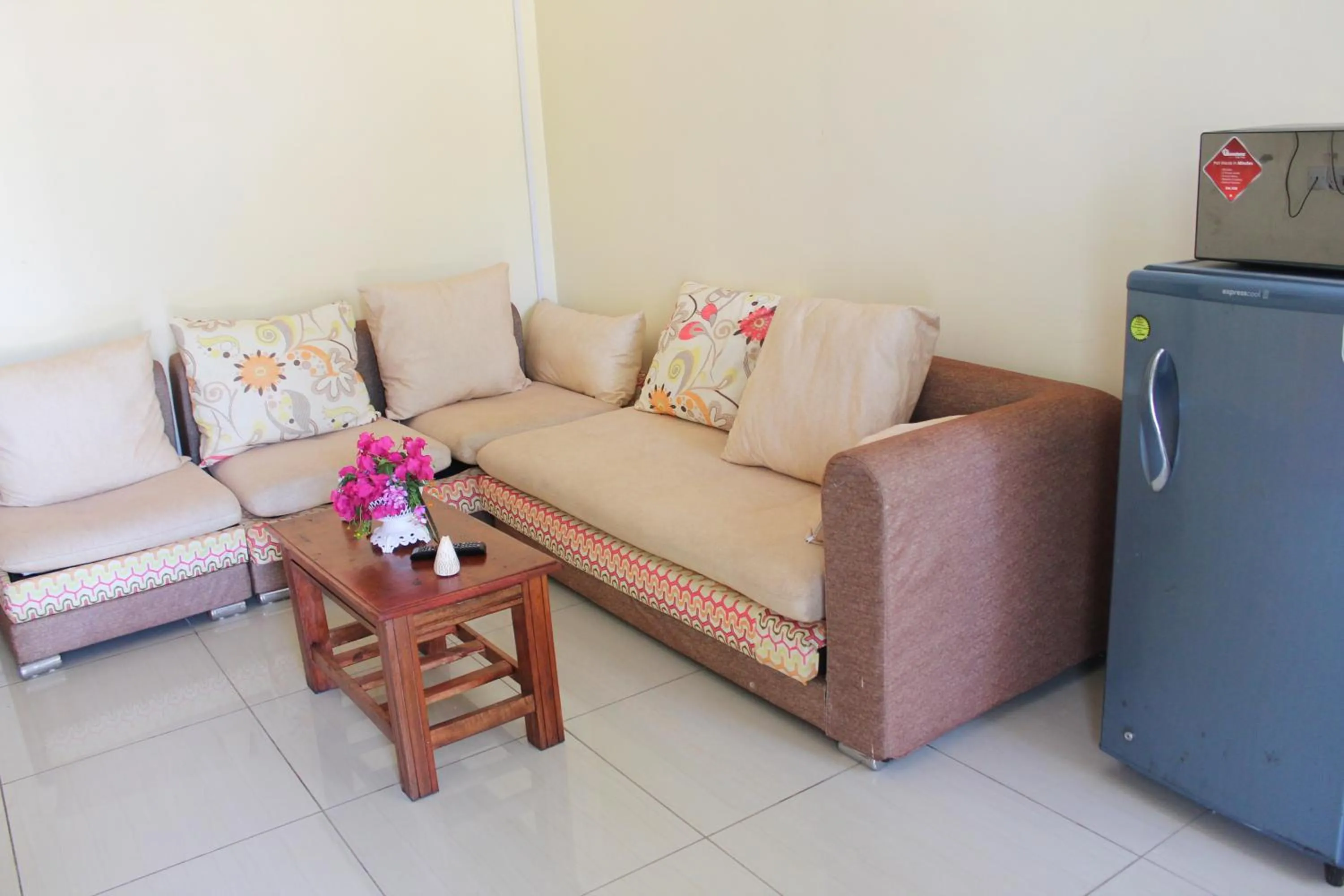 Living room in Oluwa Seun Beach Cottages, Mtwapa