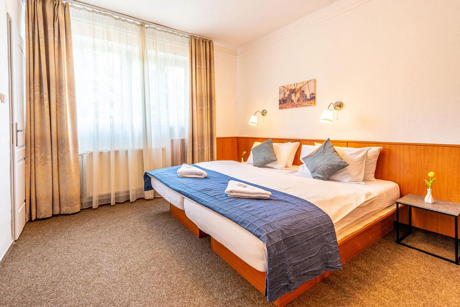 Bed in Korona Panzió Budapest