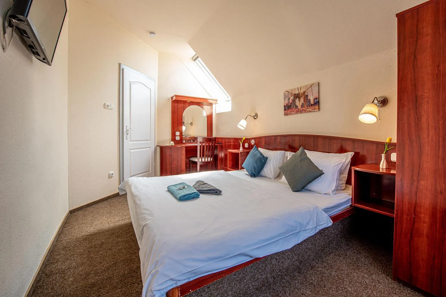 Bed in Korona Panzió Budapest