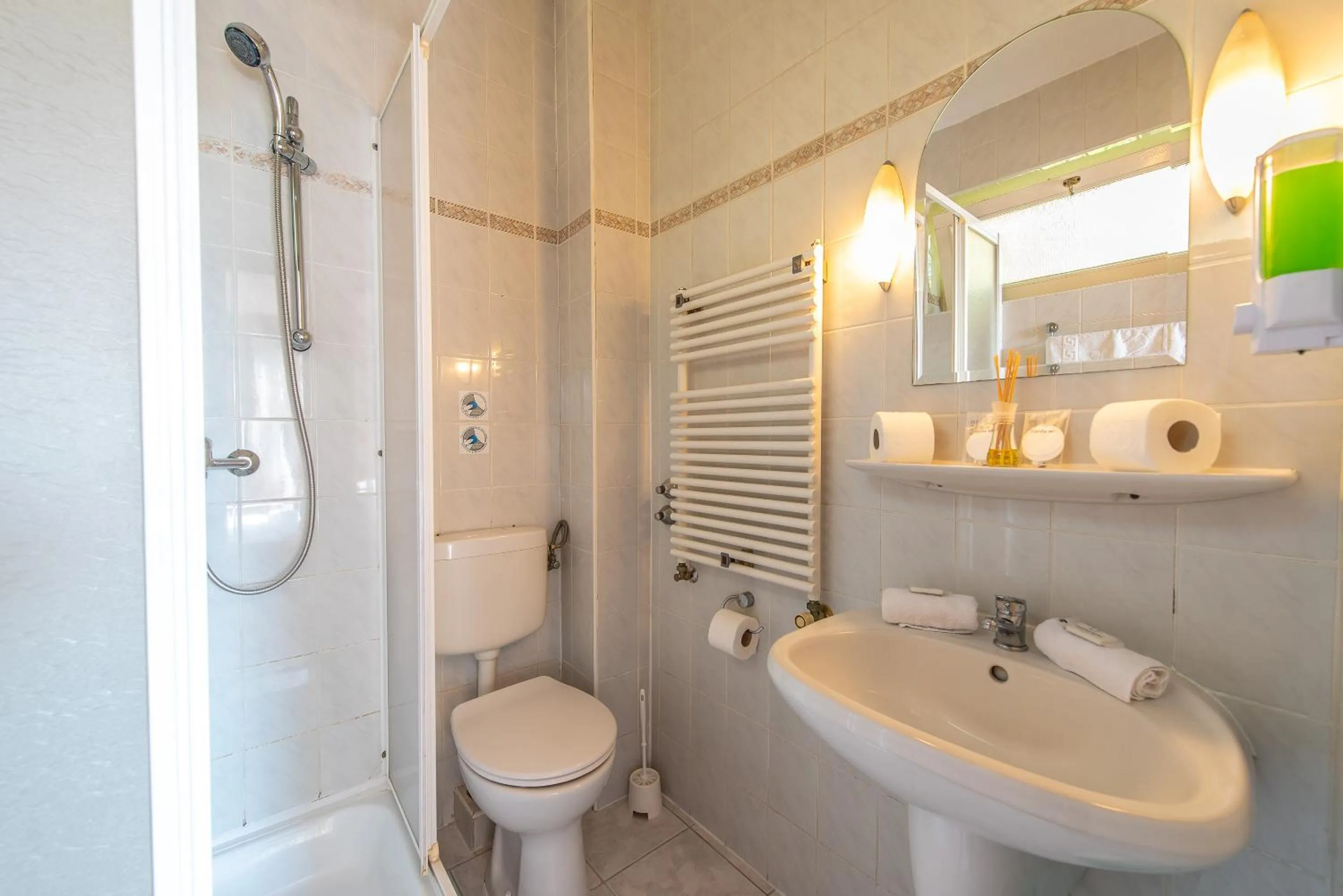 Toilet in Korona Panzió Budapest