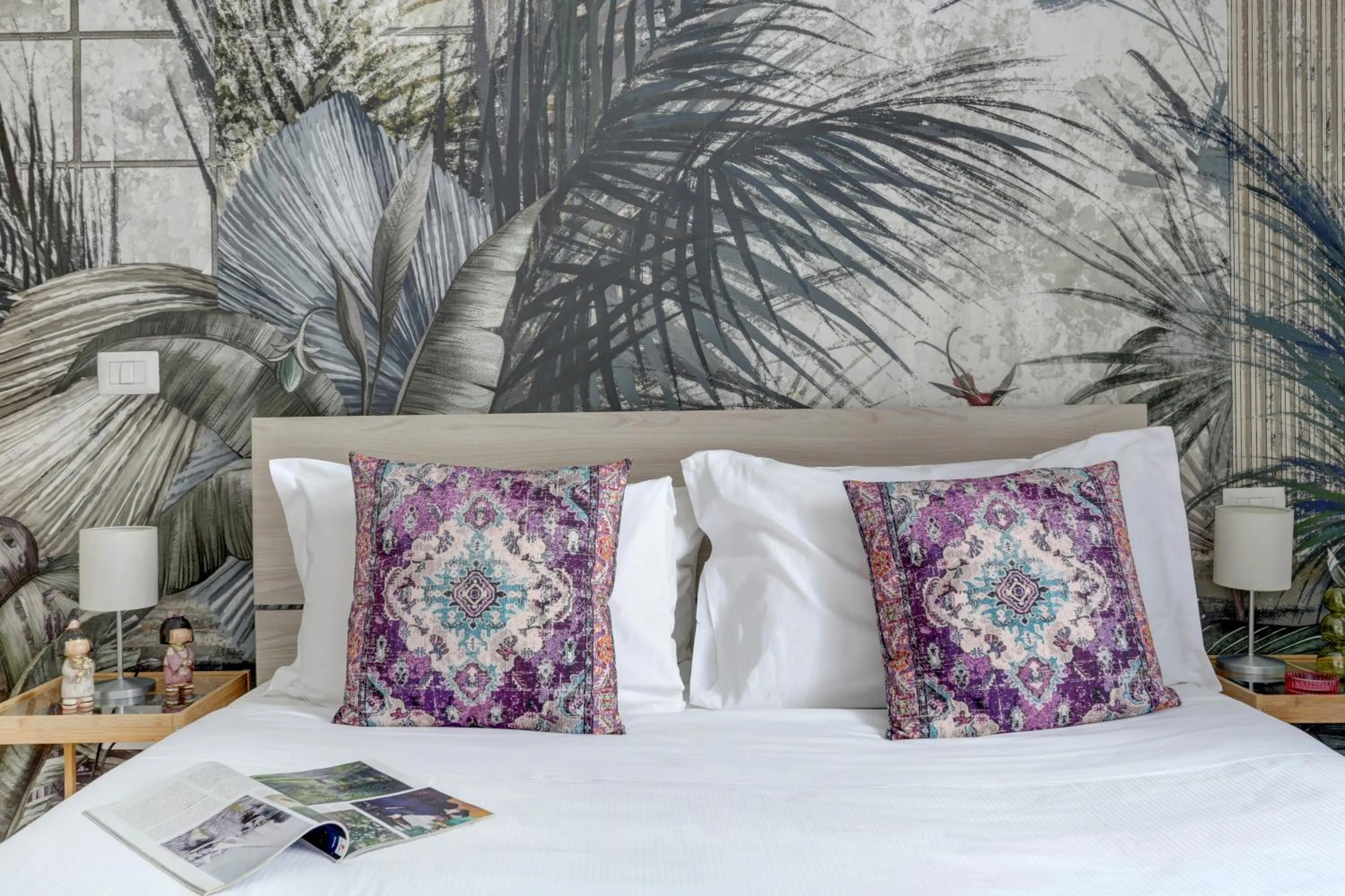 Bed in Colosseo Secret Garden - Home and More