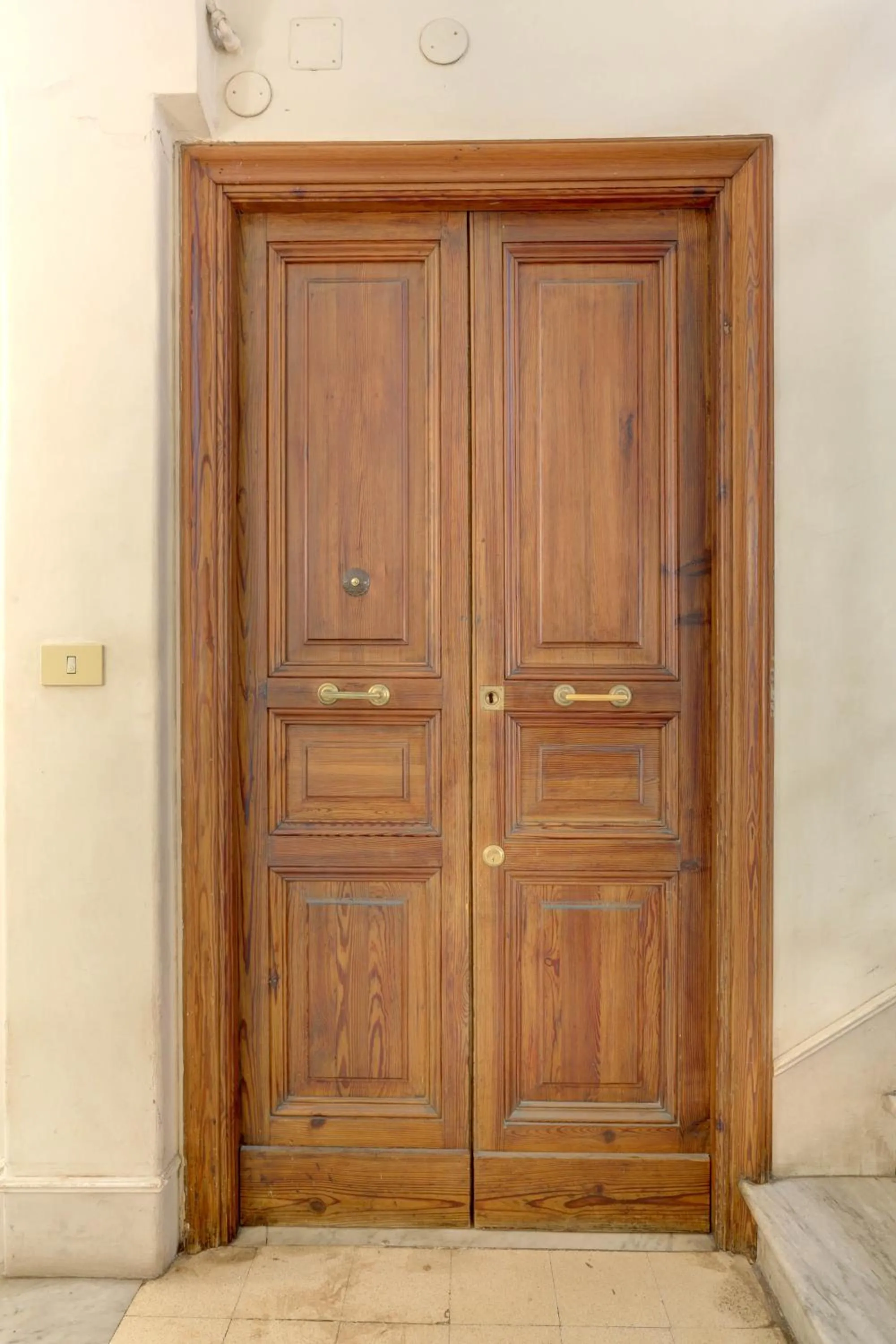 Decorative detail in Colosseo Secret Garden - Home and More