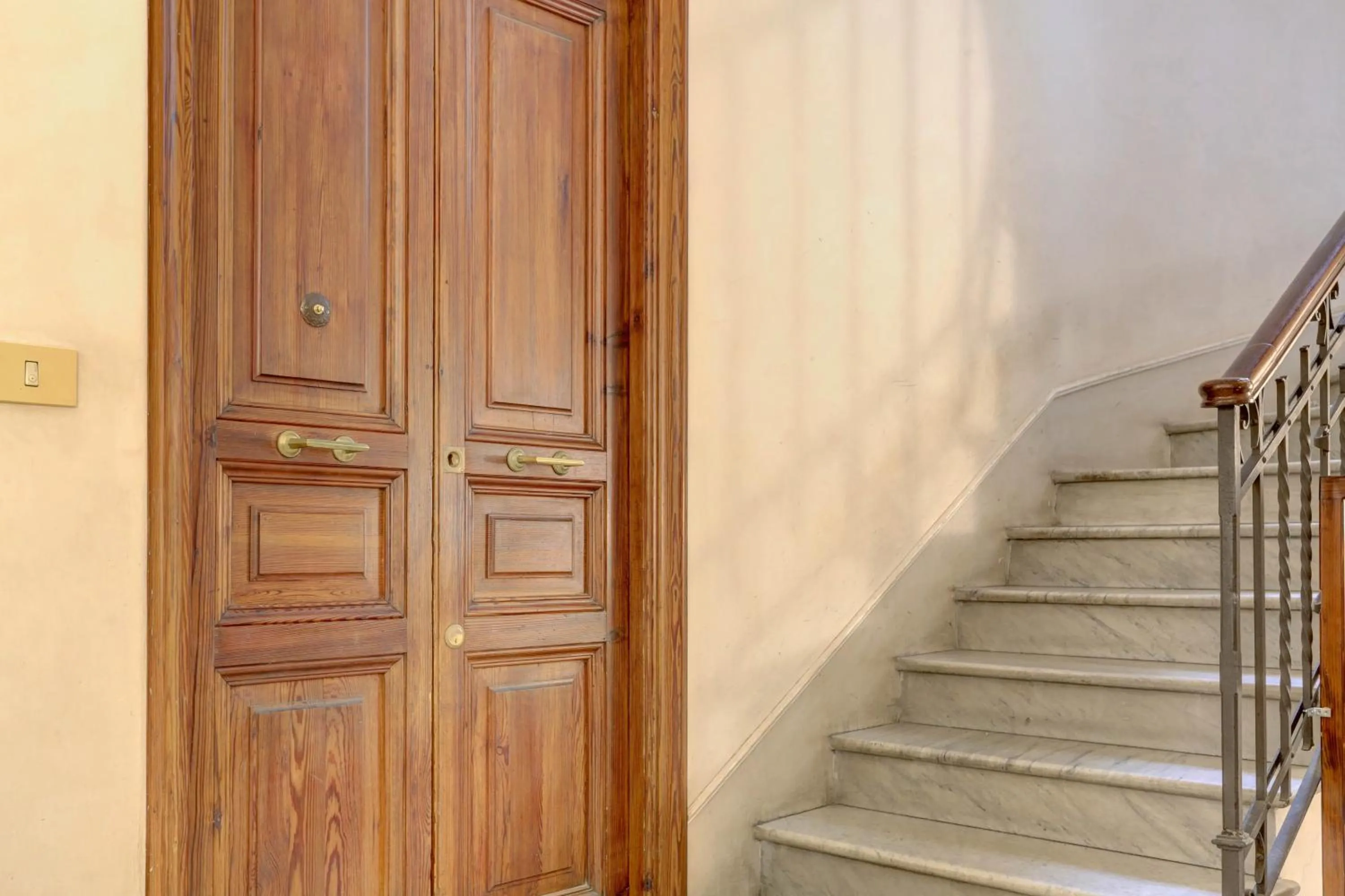 Decorative detail in Colosseo Secret Garden - Home and More