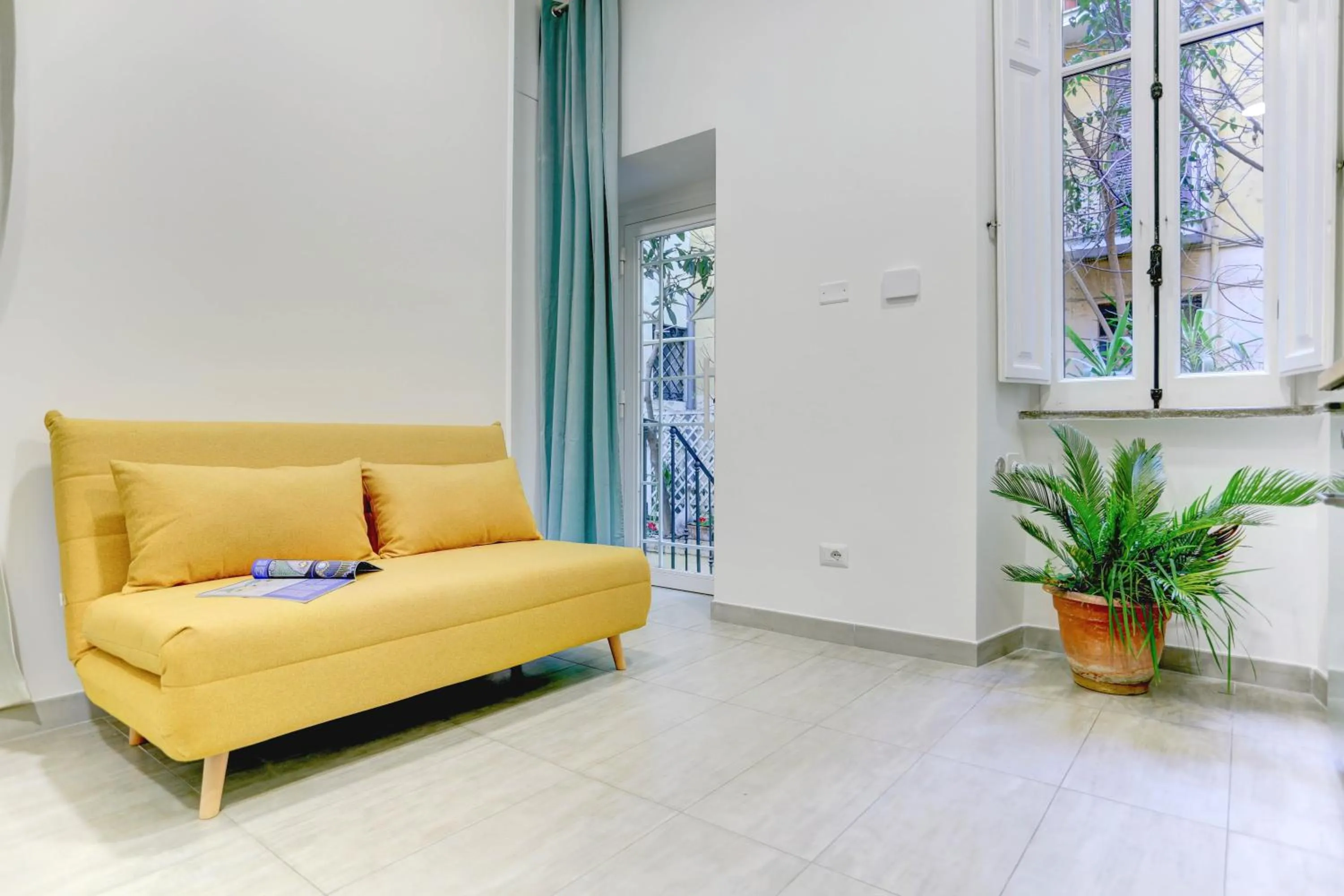 Living room in Colosseo Secret Garden - Home and More