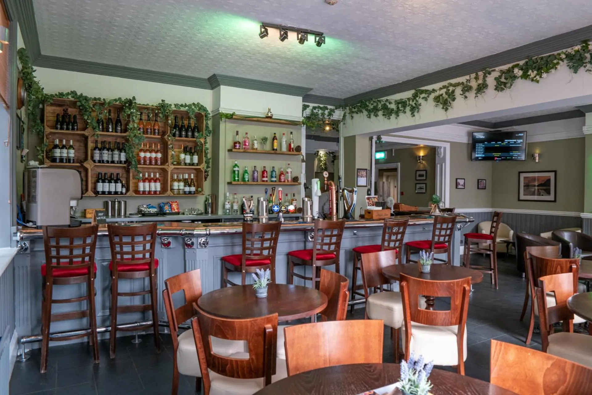 Lounge or bar in The Shurland Hotel Gym Spa