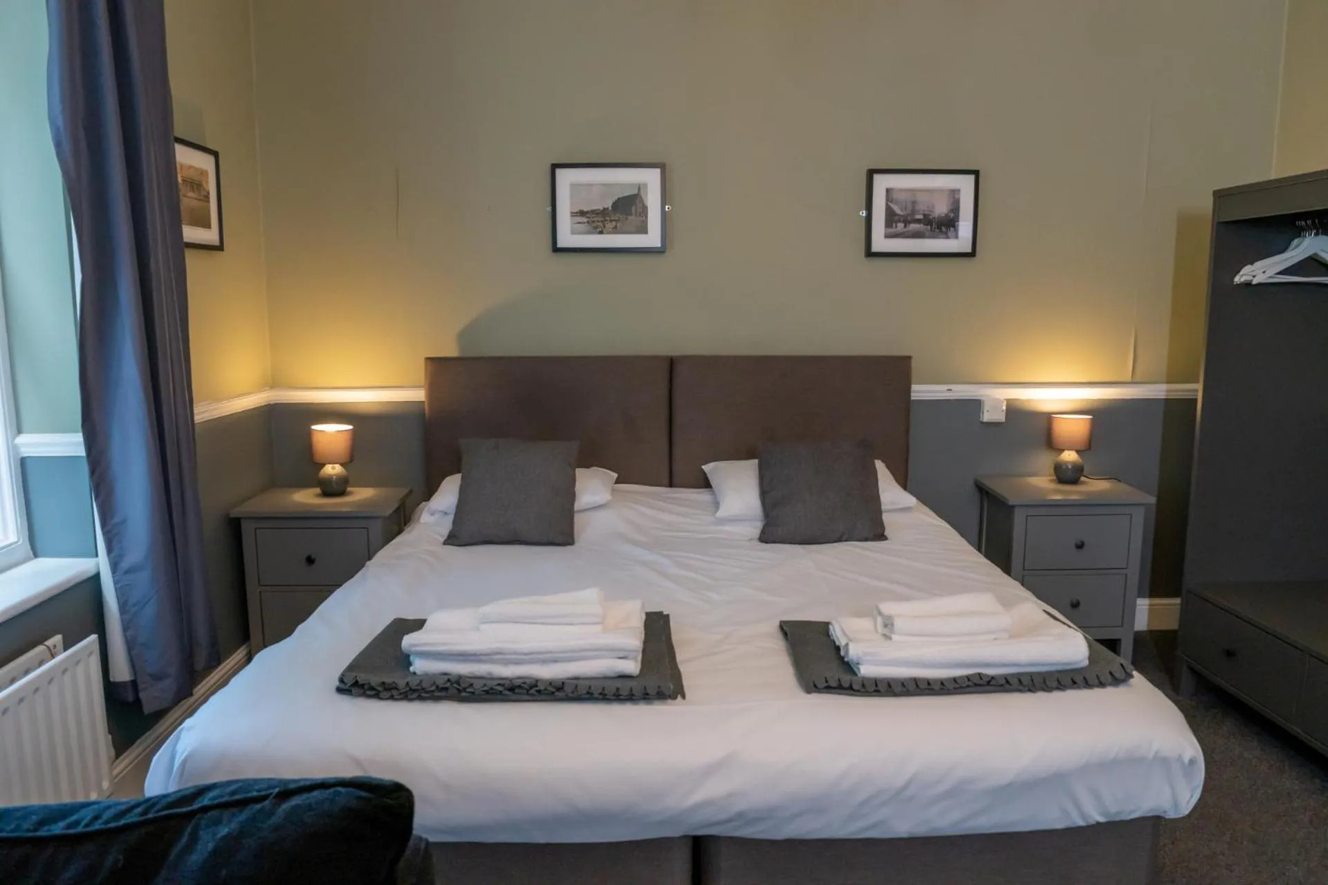 Double Room with Private Bathroom in The Shurland Hotel Gym Spa