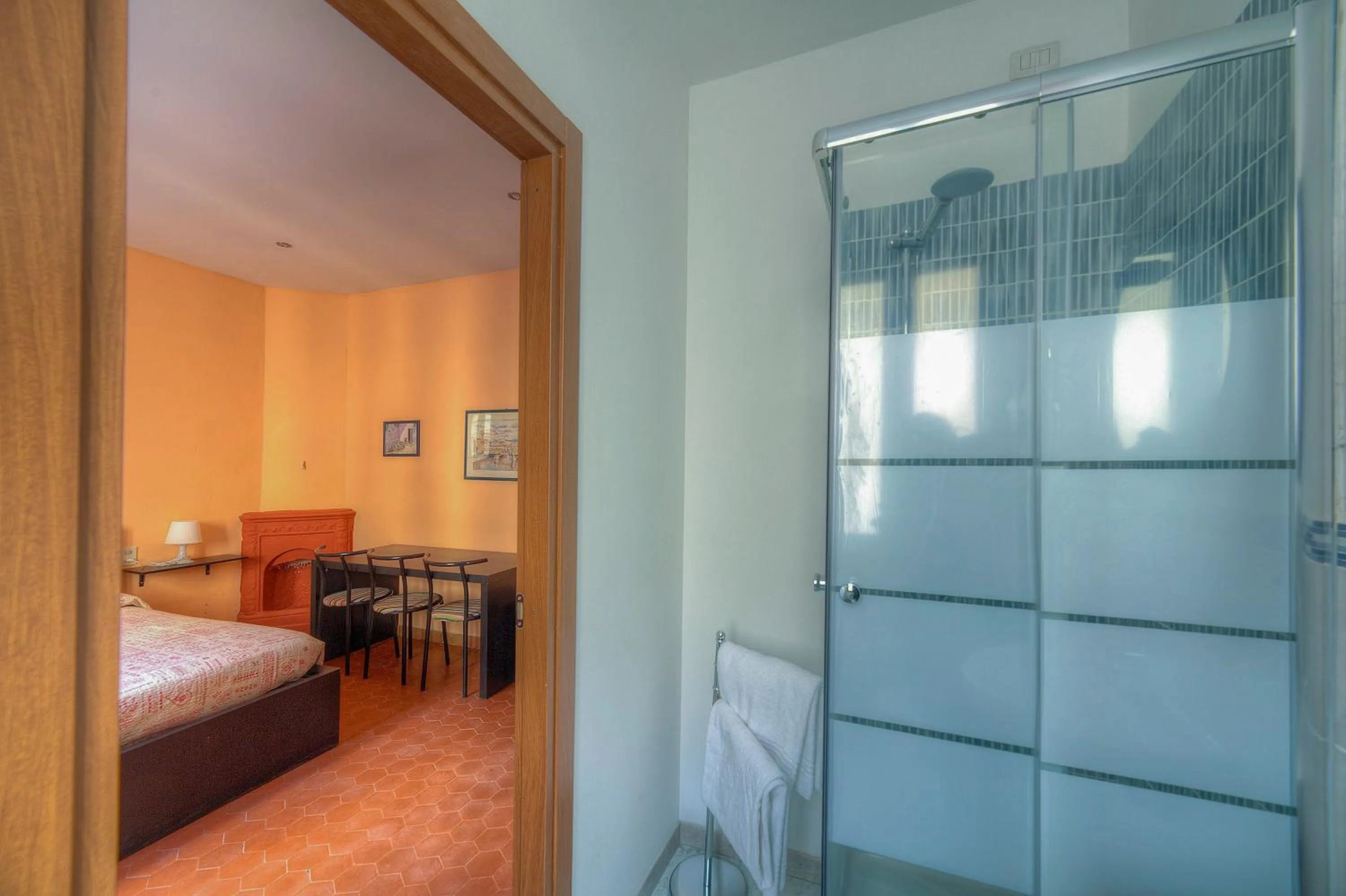 Bathroom, Bed in Sogni D'Oro Guest House