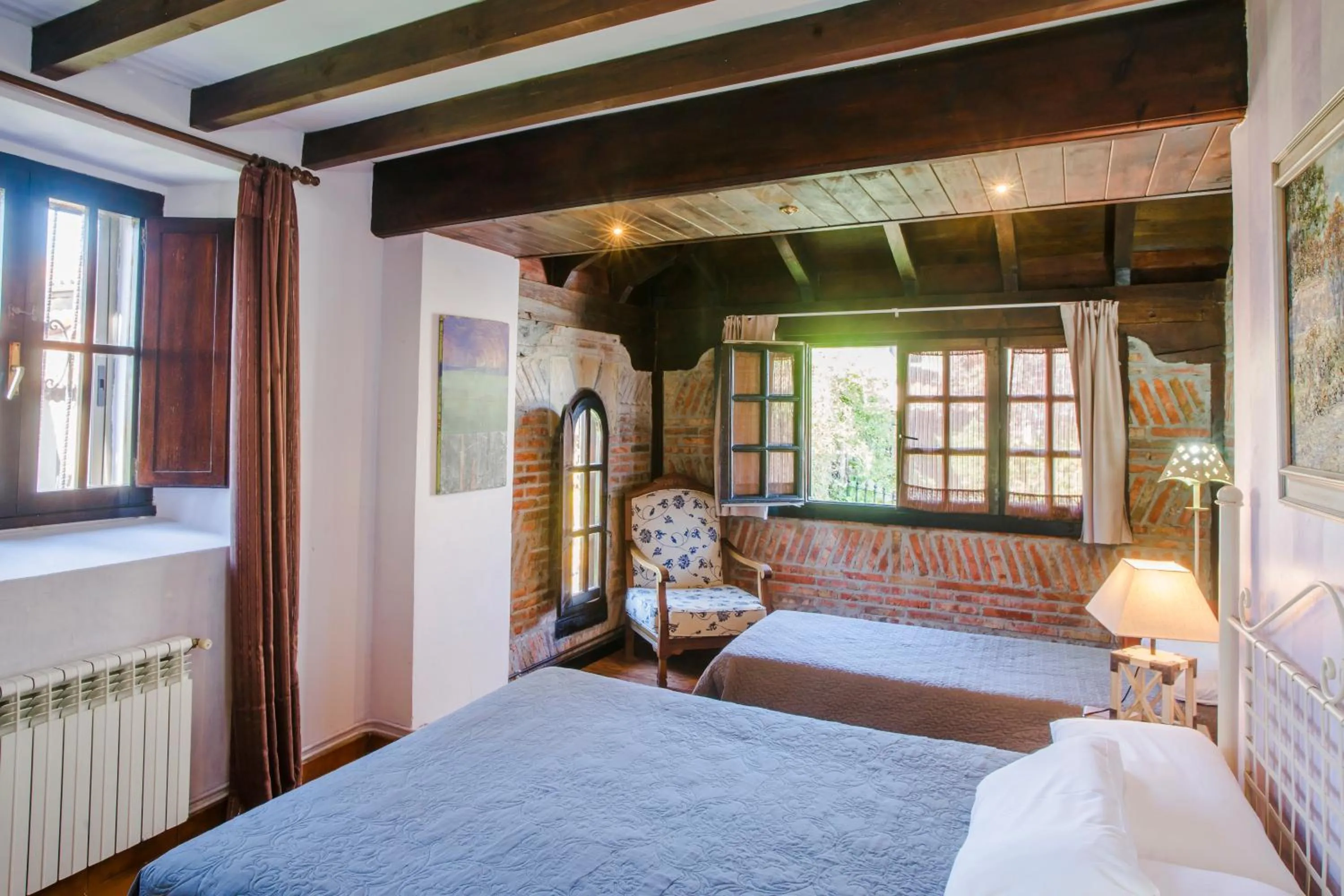 Photo of the whole room, Bed in La Posada de Langre