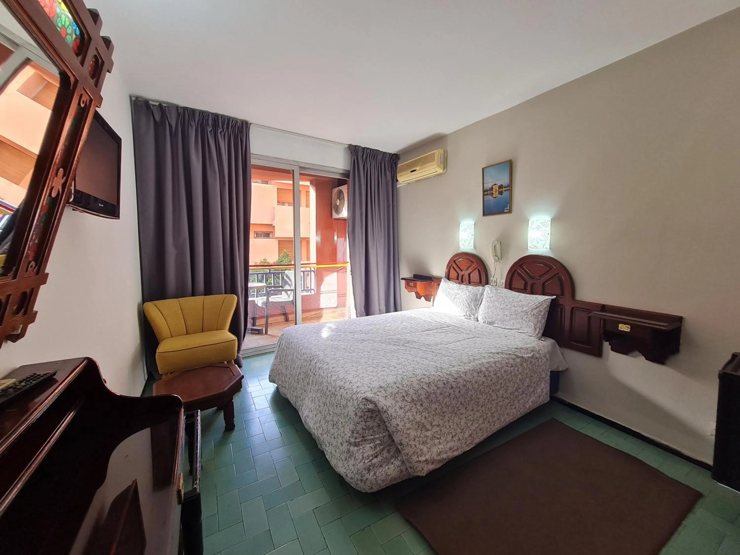 Photo of the whole room, Bed in Hotel Tachfine