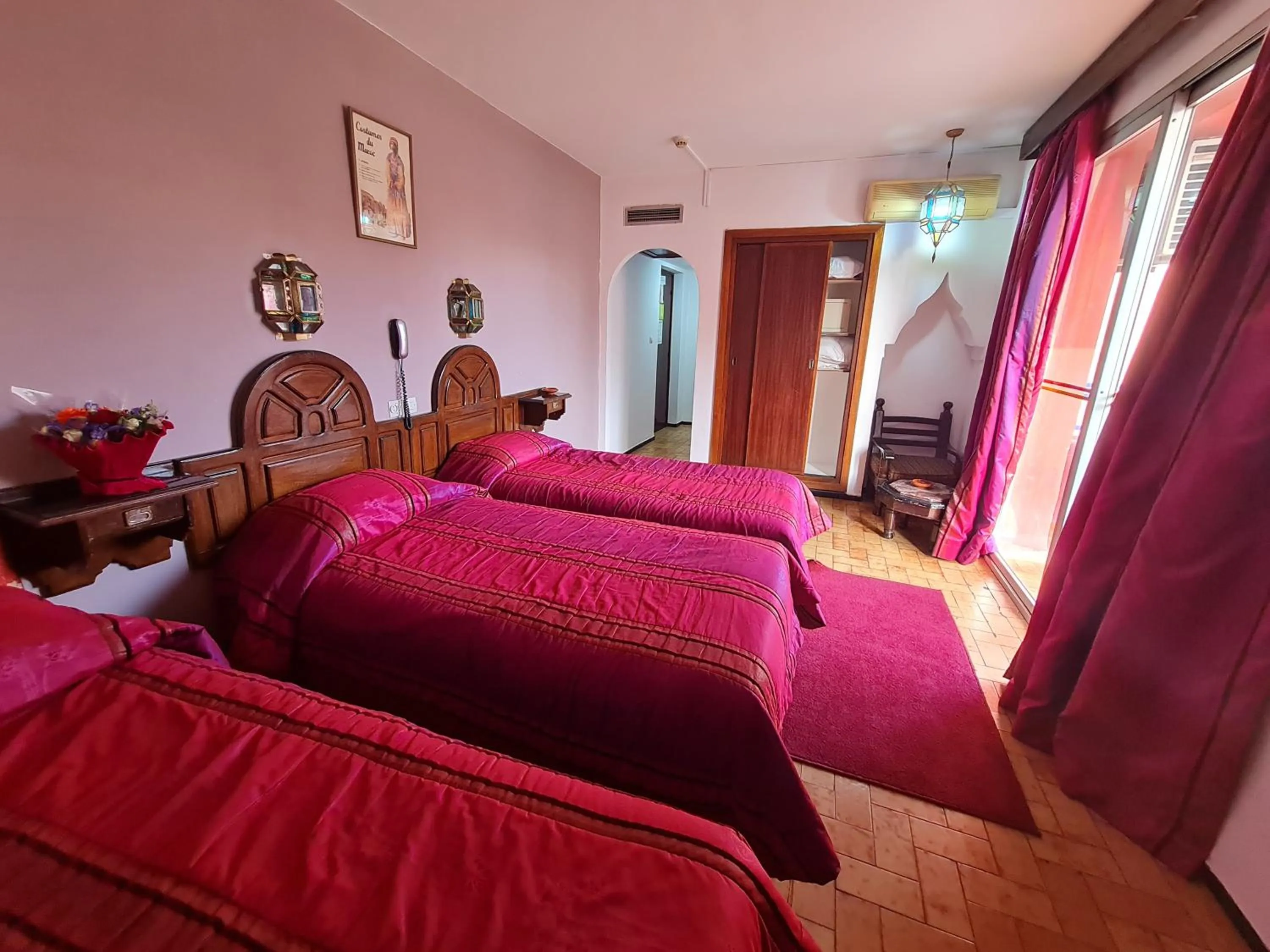 Bed in Hotel Tachfine