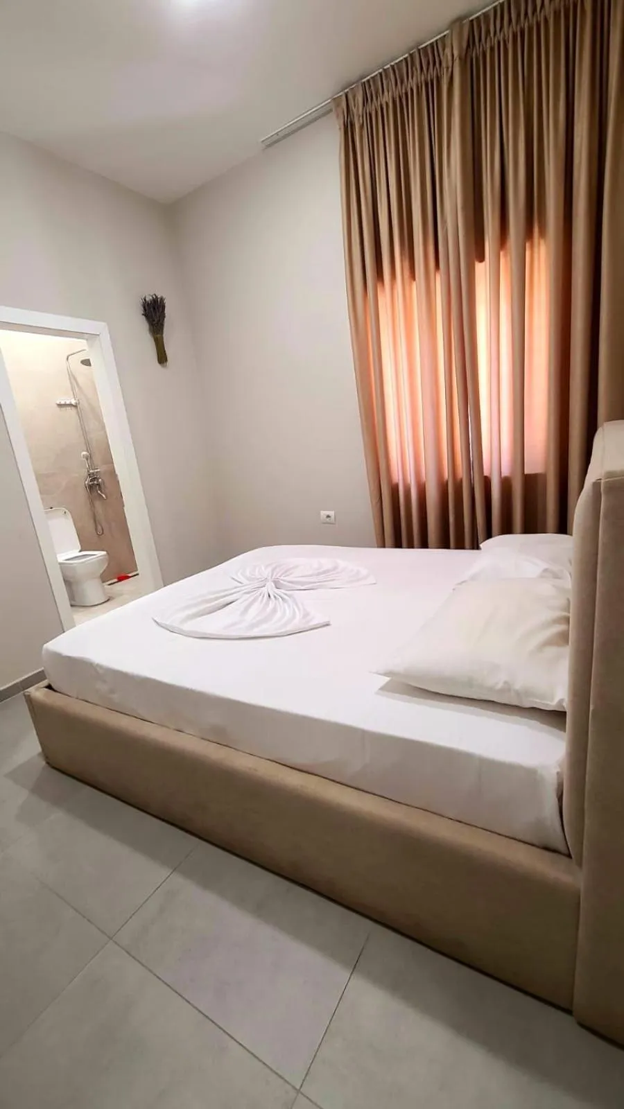 Bed in Hotel Alysa Korce