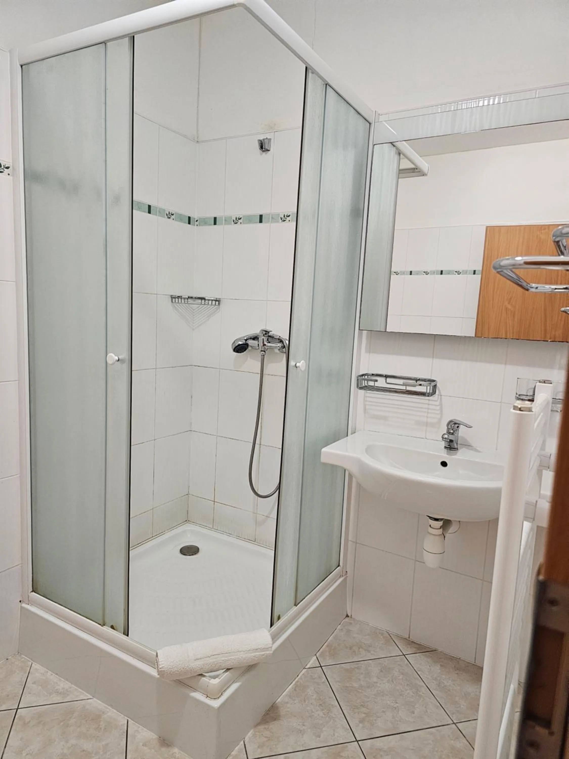 Shower in Hotel U Divadla