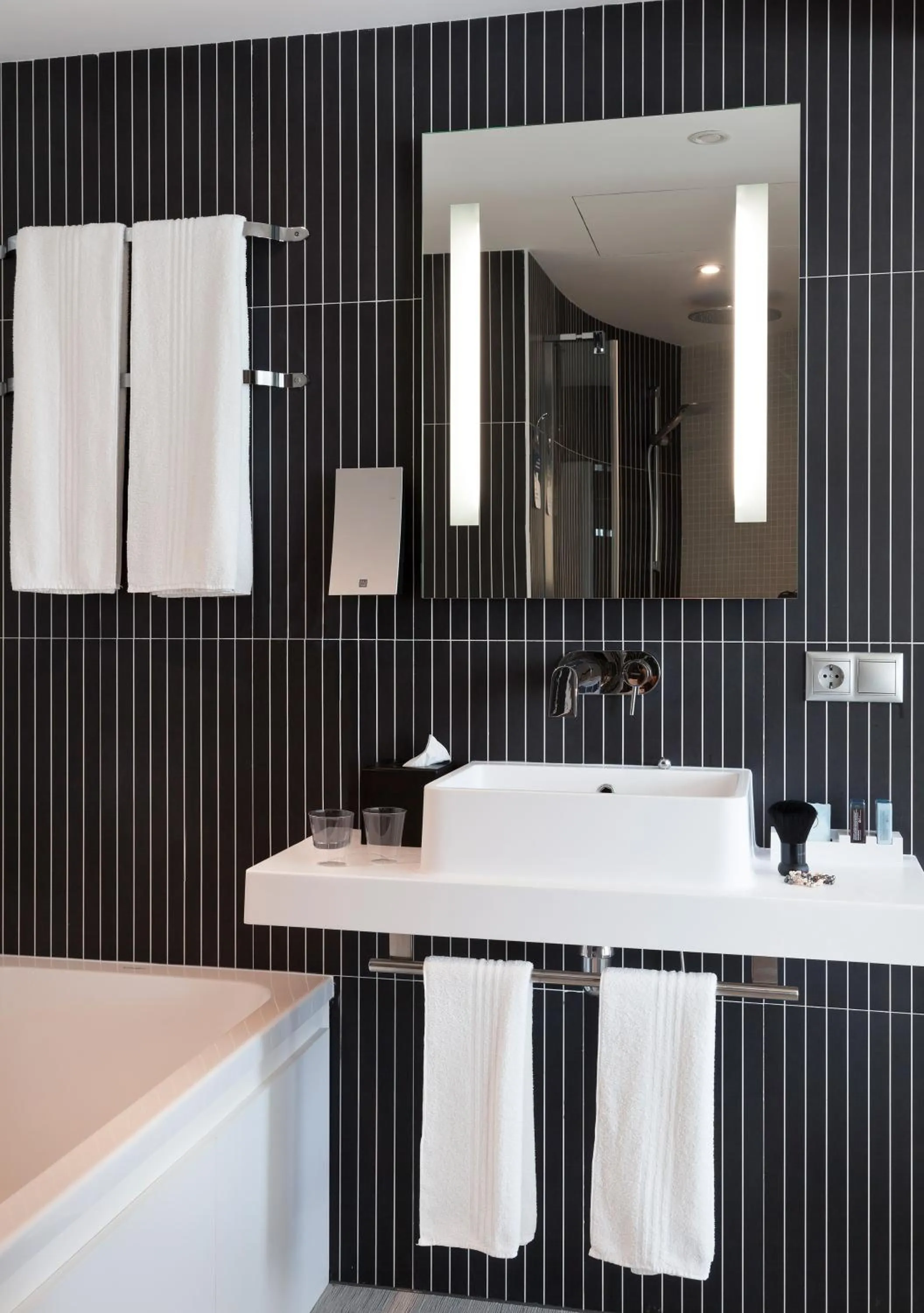 Bathroom in Novotel Suites Malaga Centro