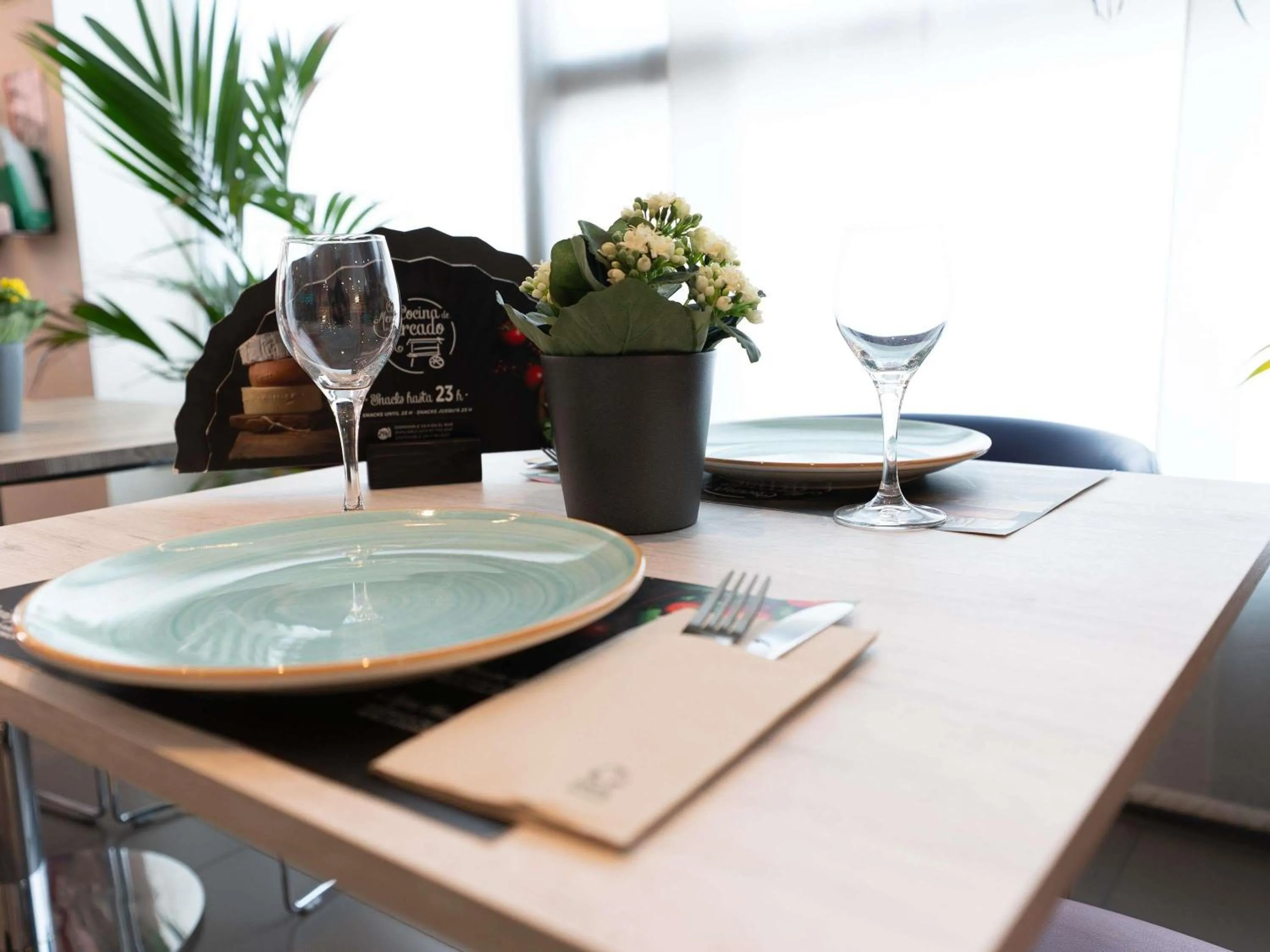 Lounge or bar in Novotel Suites Malaga Centro