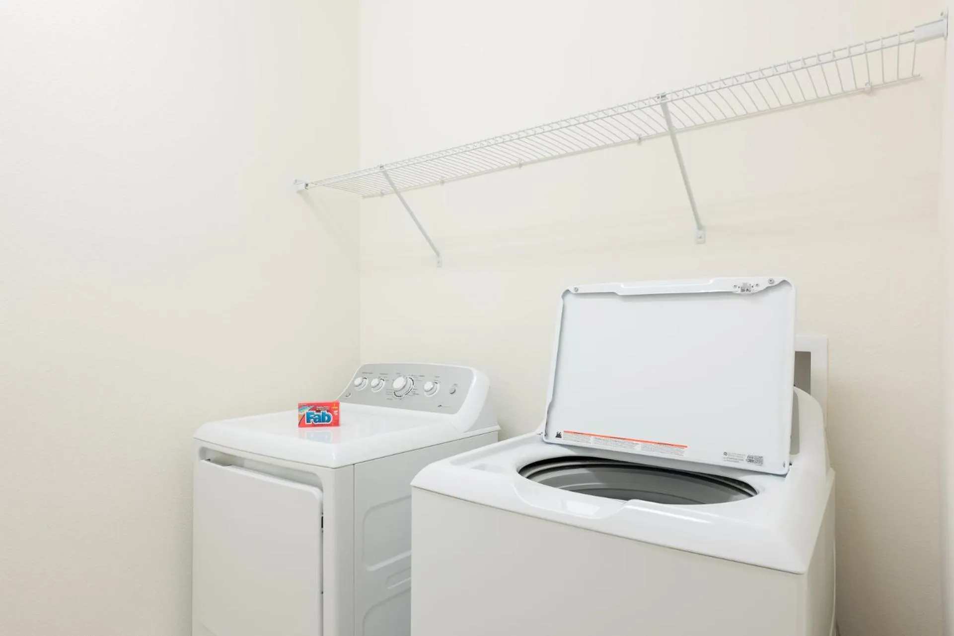 New House, Ecolab Sanitzed, Near Disney, Pool Fence