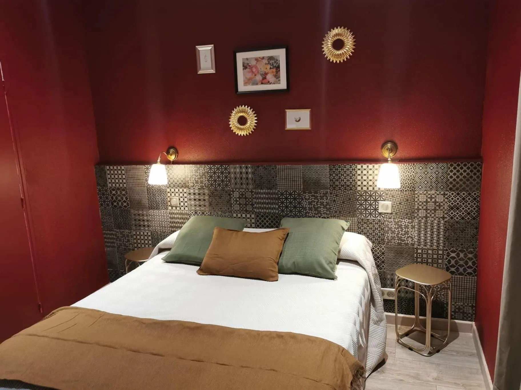 Bed in Hotel de La Comédie - Place De La Comédie