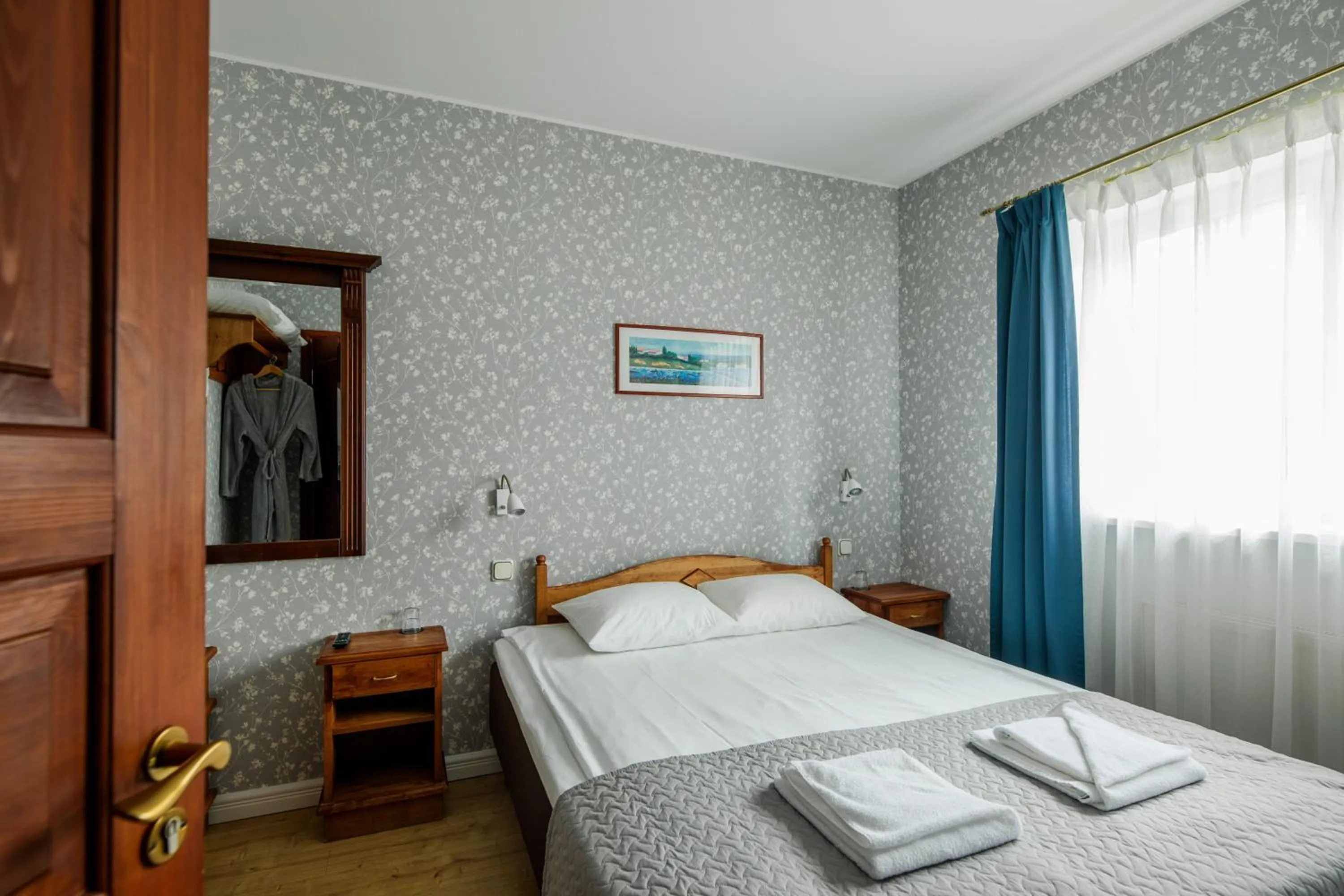 Bedroom, Bed in Saka Manor