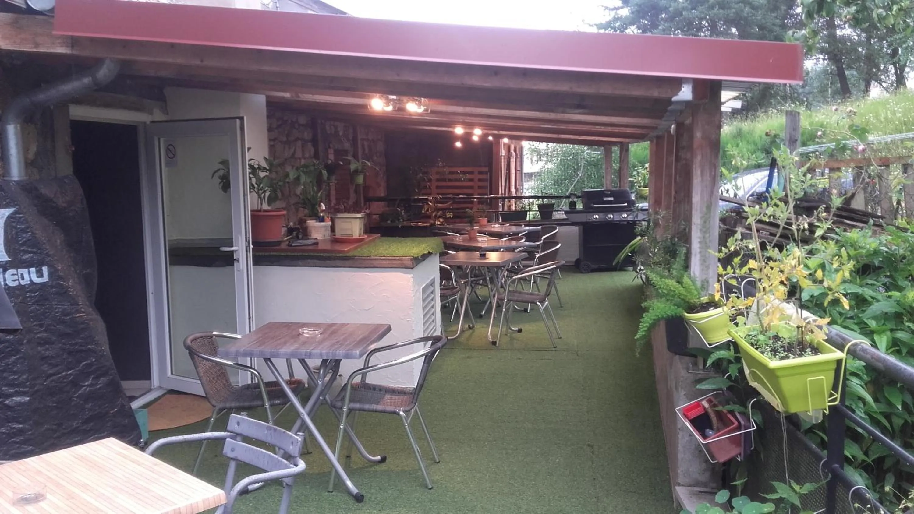 Garden in Logis Hôtel Restaurant de la Dore