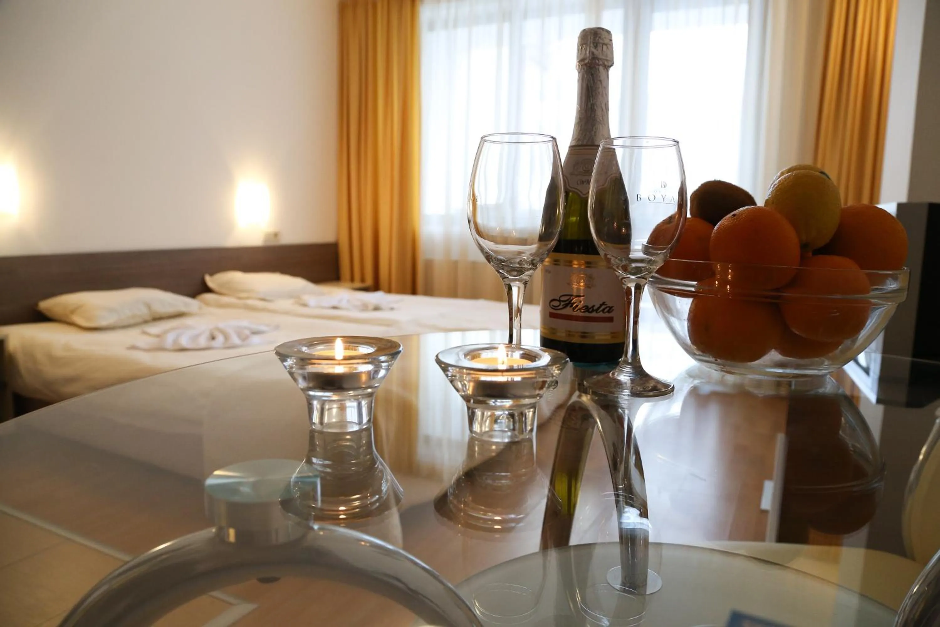 Photo of the whole room in Mountain Paradise by the Walnut Trees - Free wellness