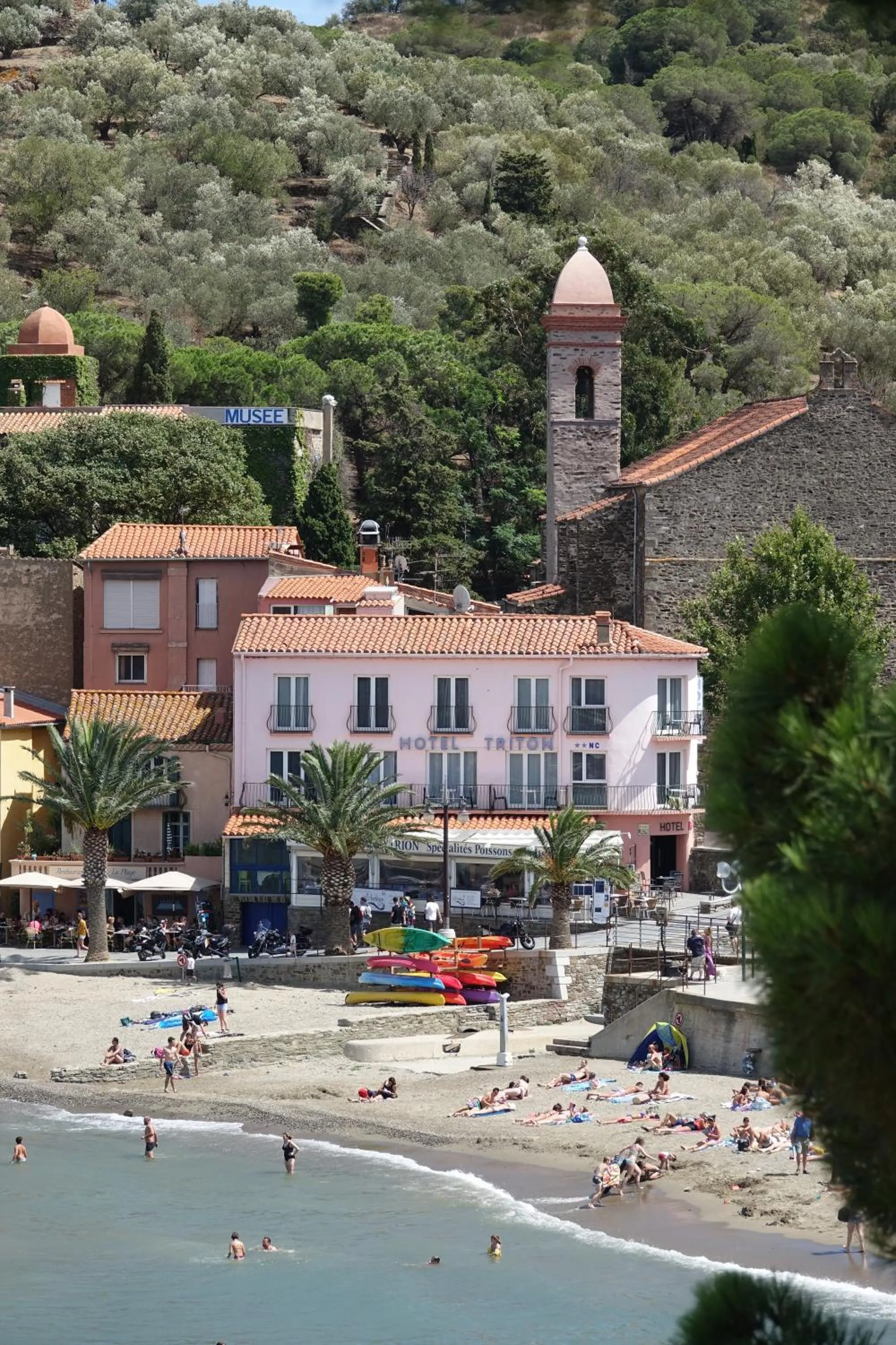 Property building in Logis Hôtel le Triton