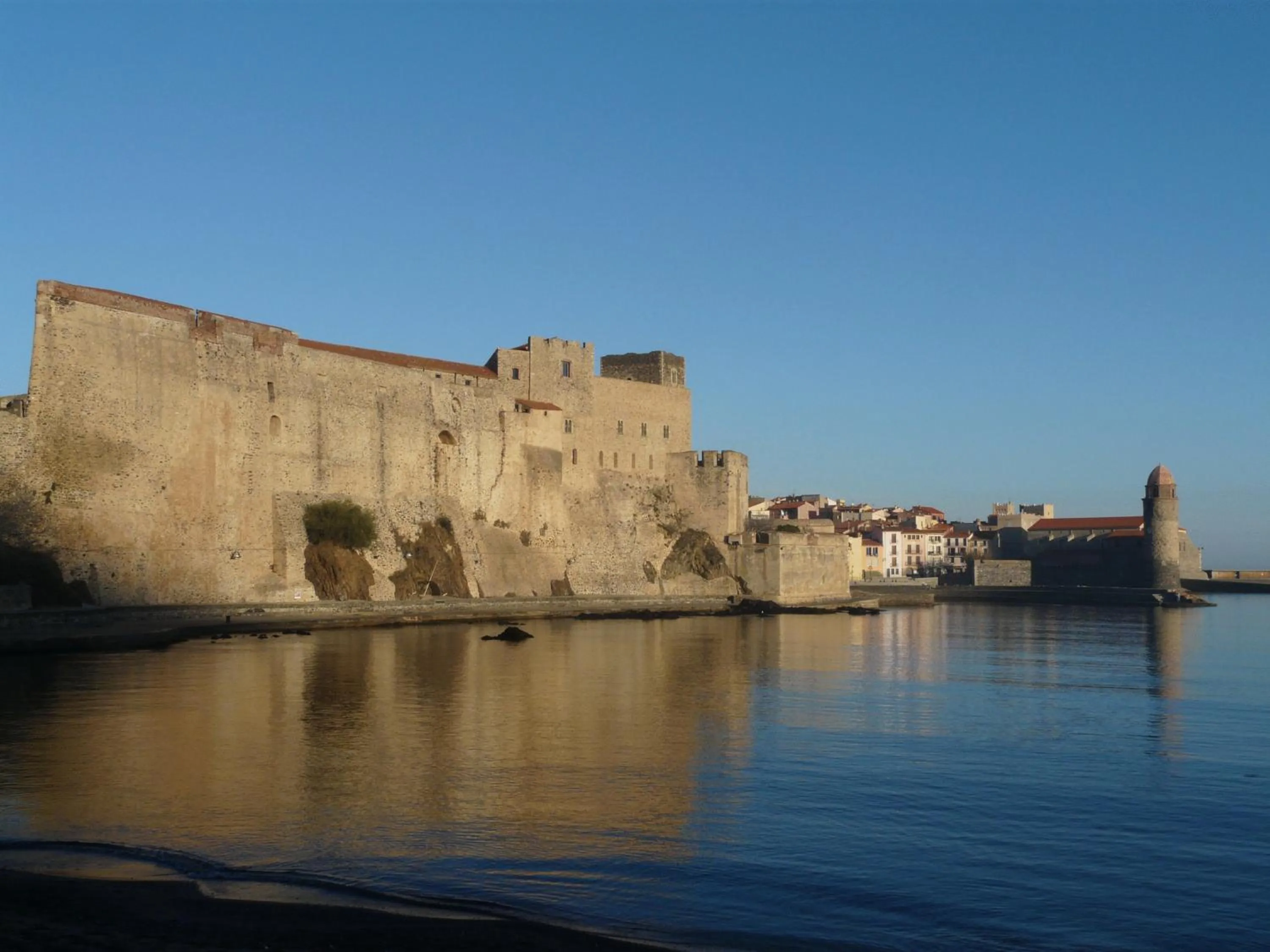 Area and facilities in Logis Hôtel le Triton