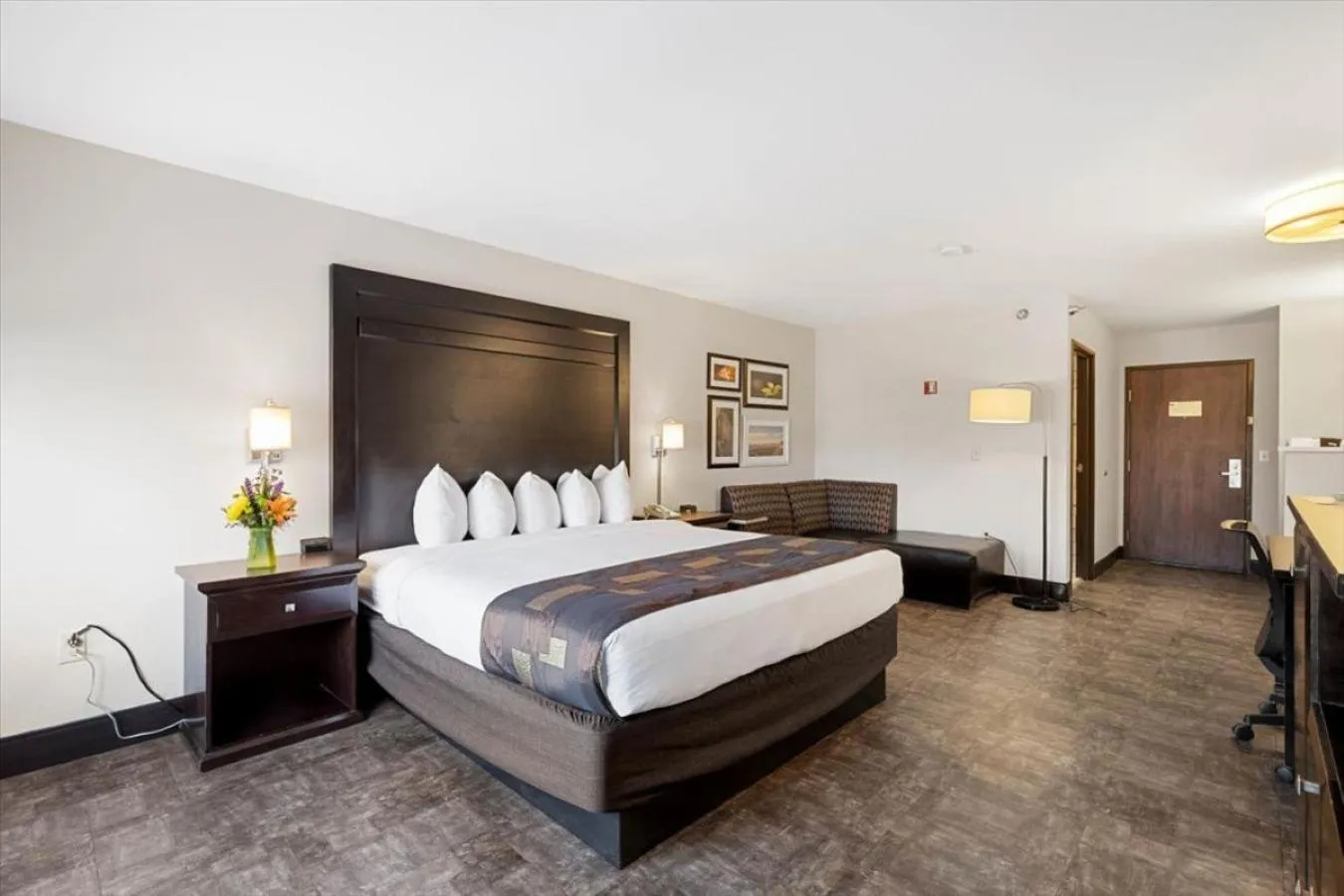 Bed in Kelly Inn Billings