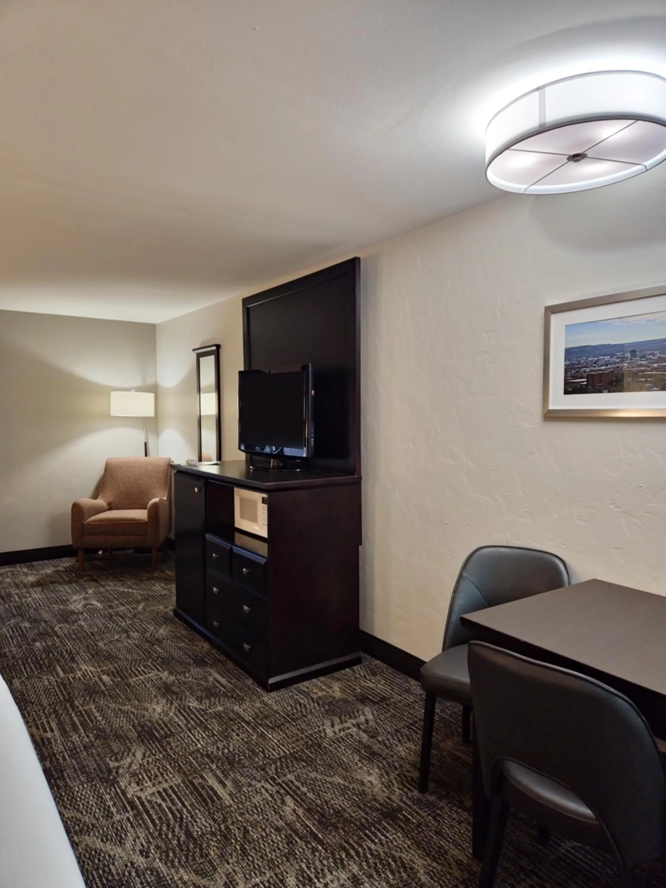 Seating area in Kelly Inn Billings