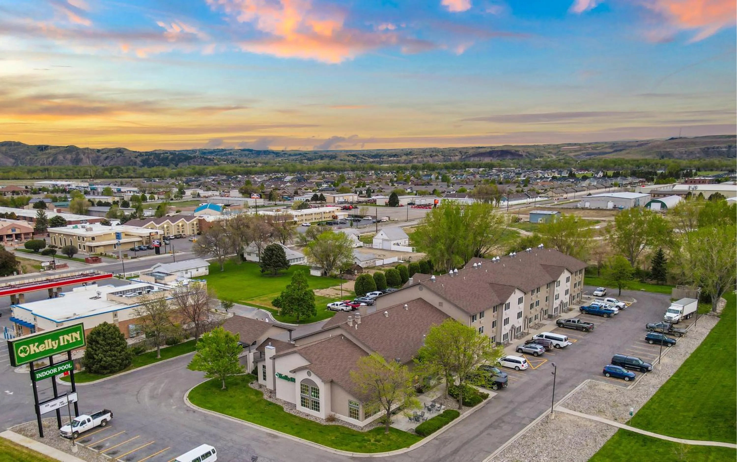 Property building in Kelly Inn Billings