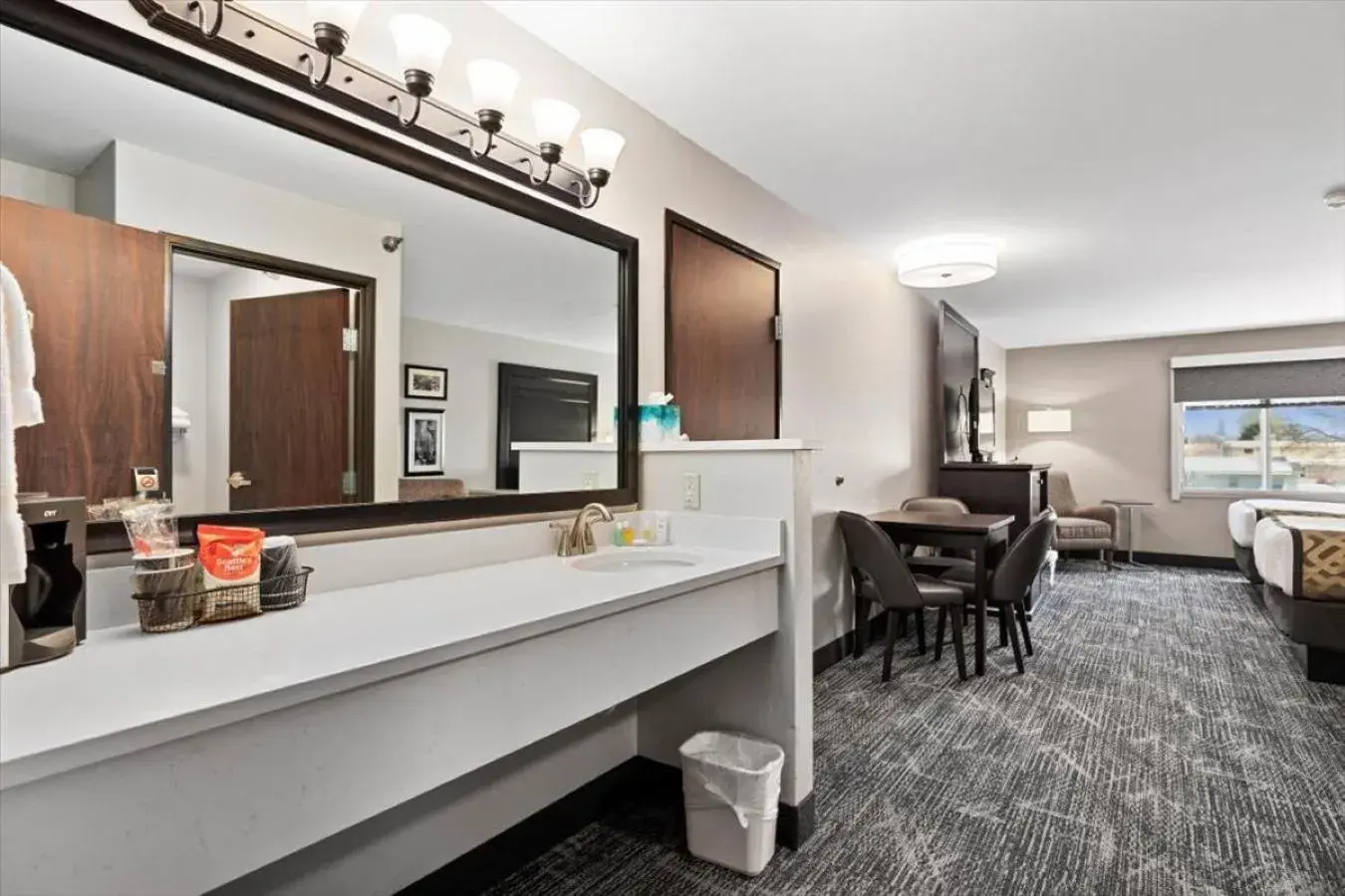 Family Room in Kelly Inn Billings Family Room in Kelly Inn Billings