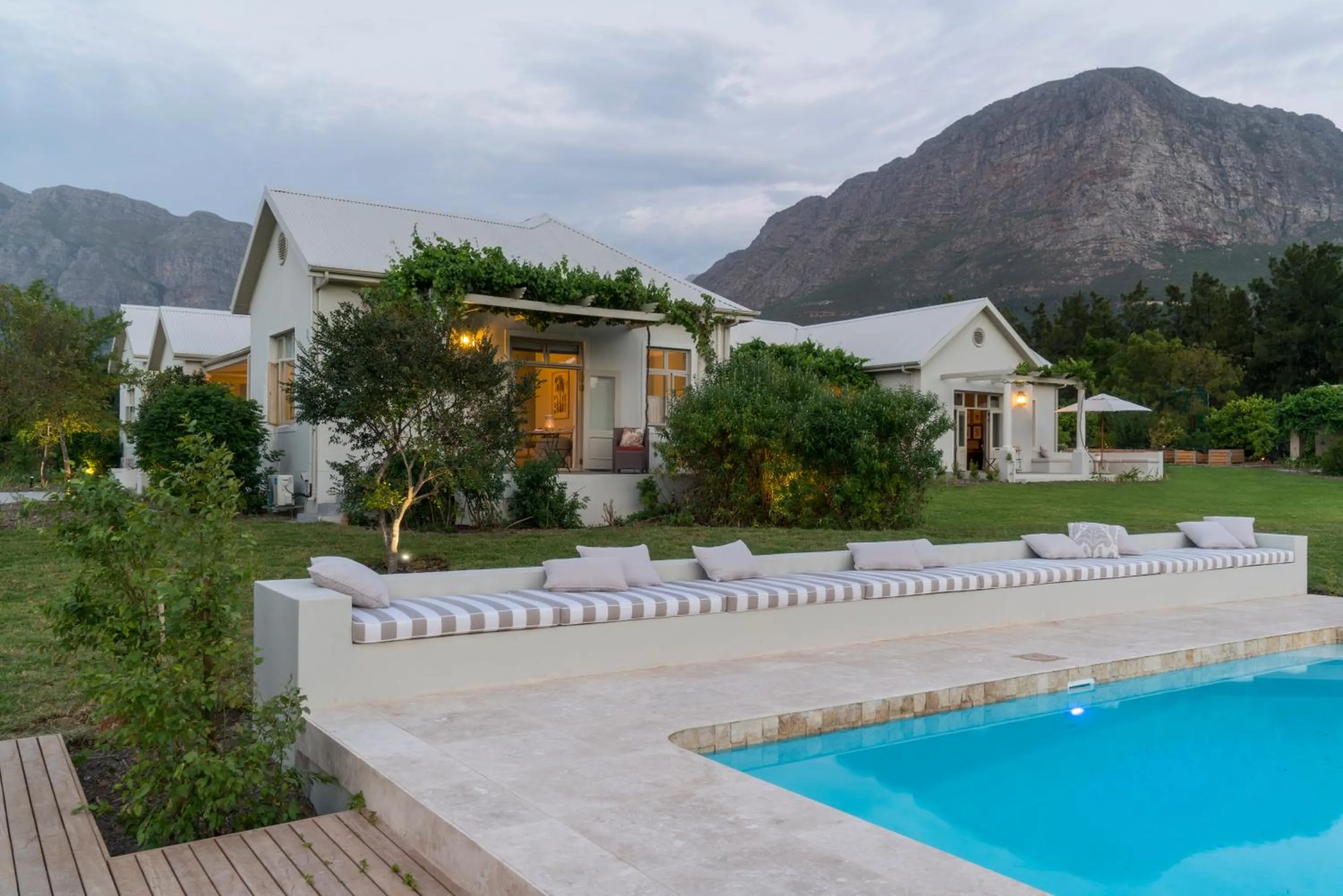 Garden view in Cape Vue Country House
