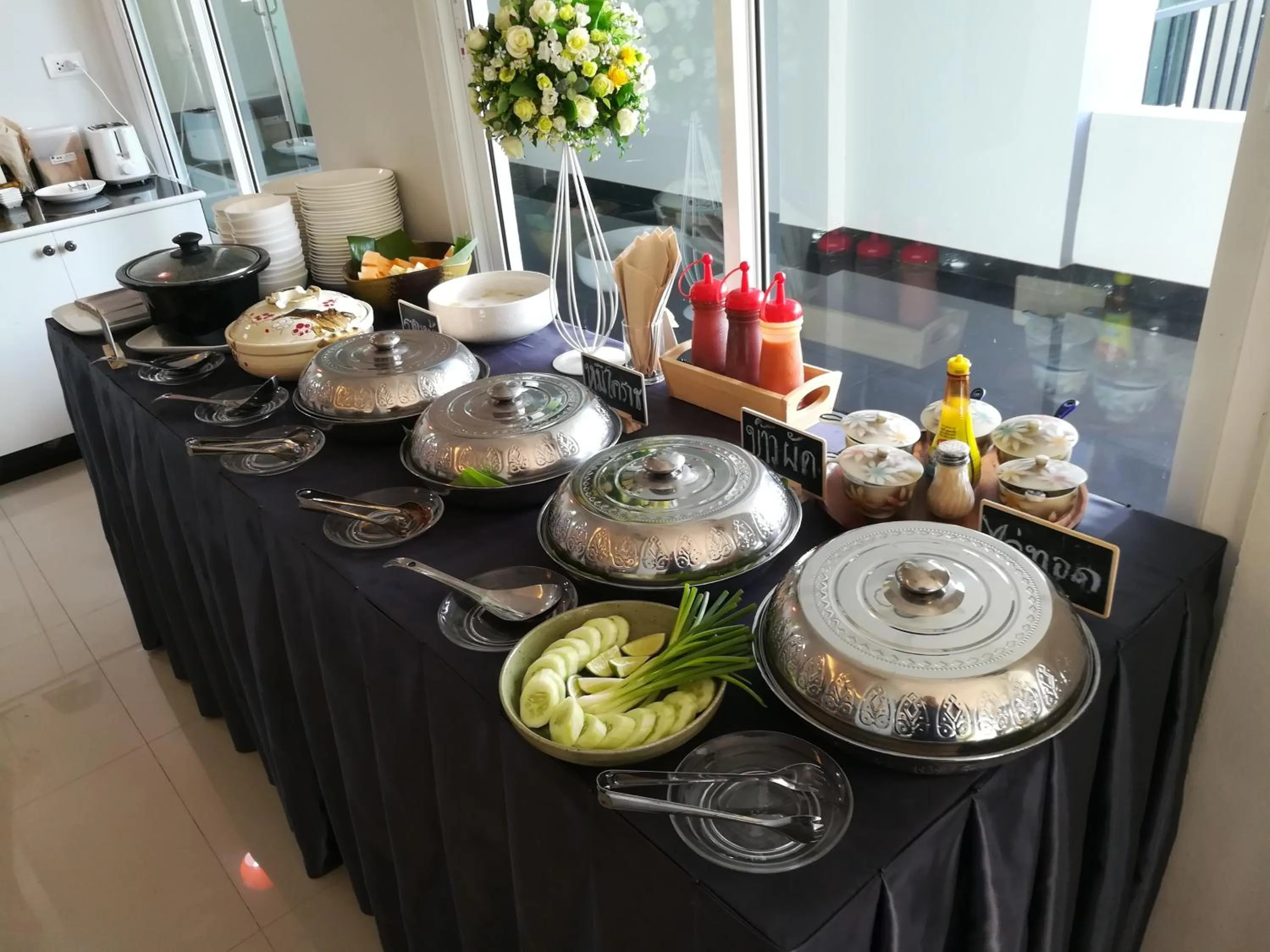 Food and drinks in Sirin Boutique