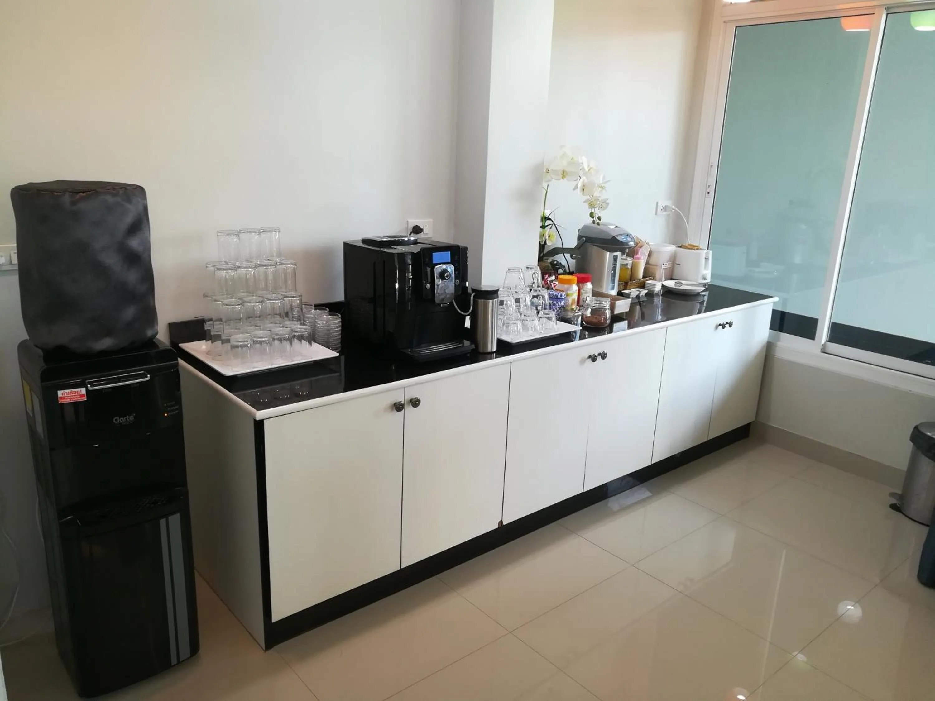 Food and drinks in Sirin Boutique