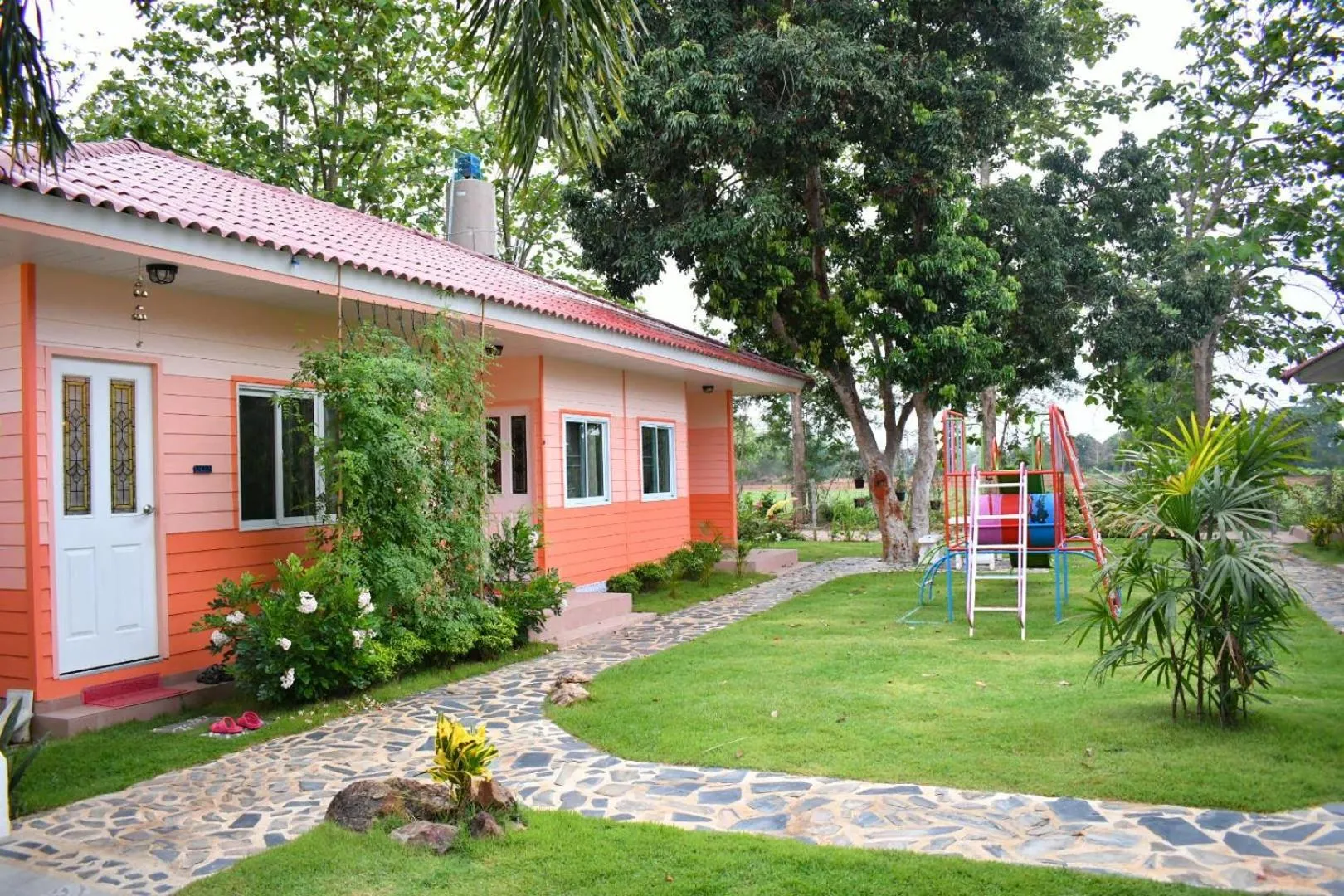 Garden in Rungnara pool villa