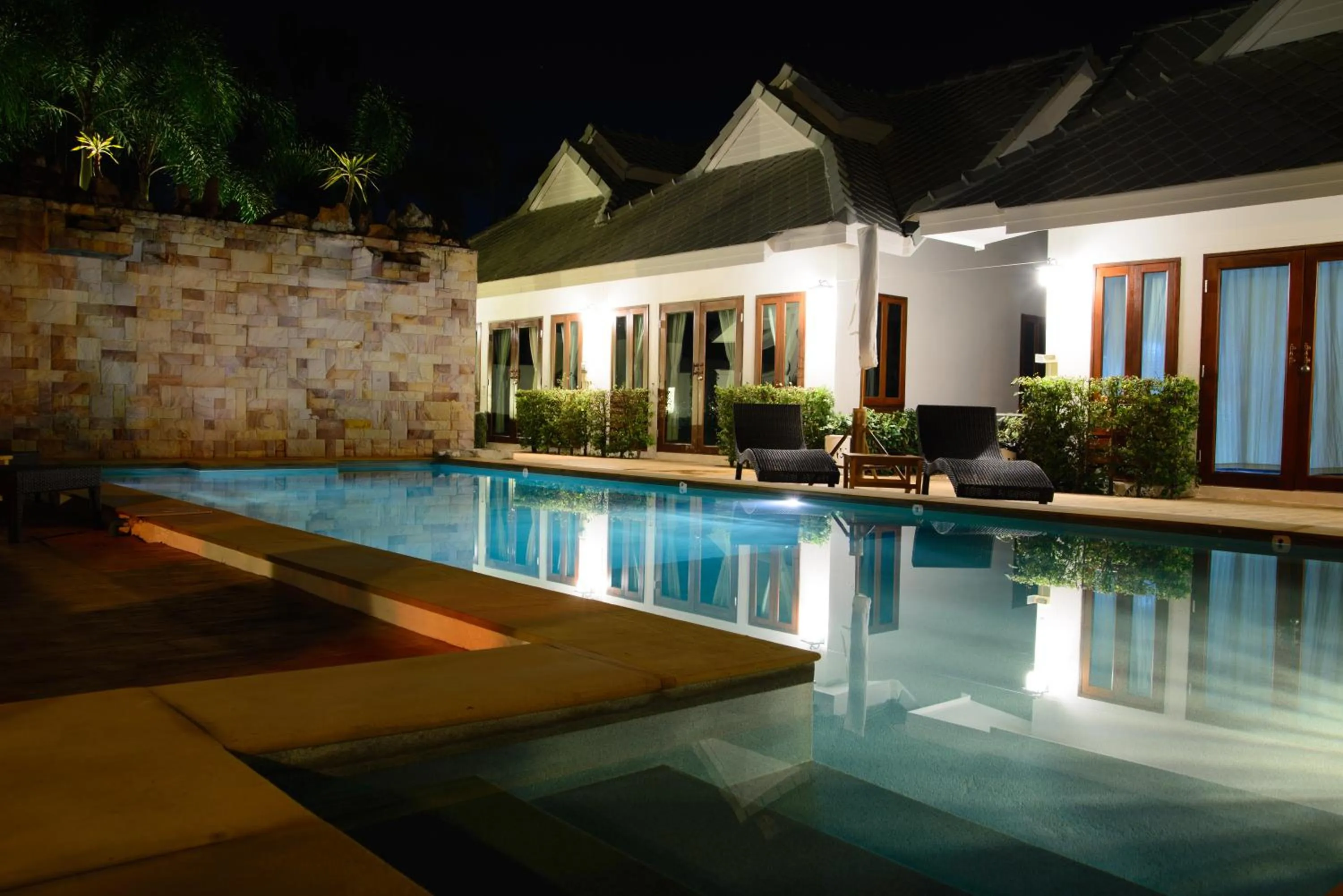 Swimming pool in Rungnara pool villa