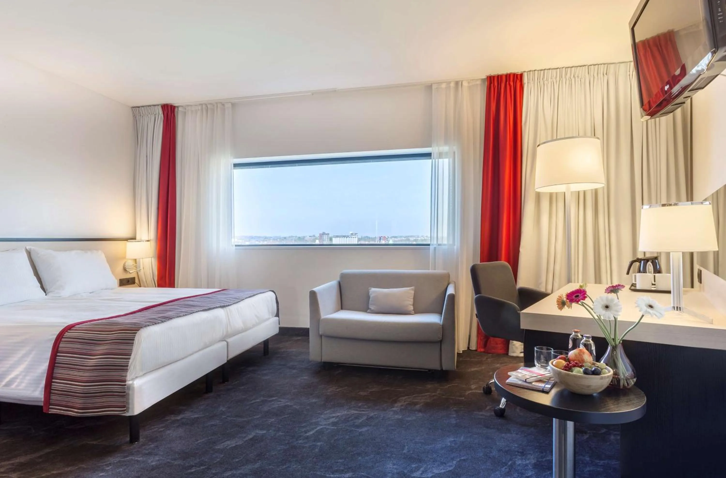 Photo of the whole room, Bed in Park Inn by Radisson Leuven
