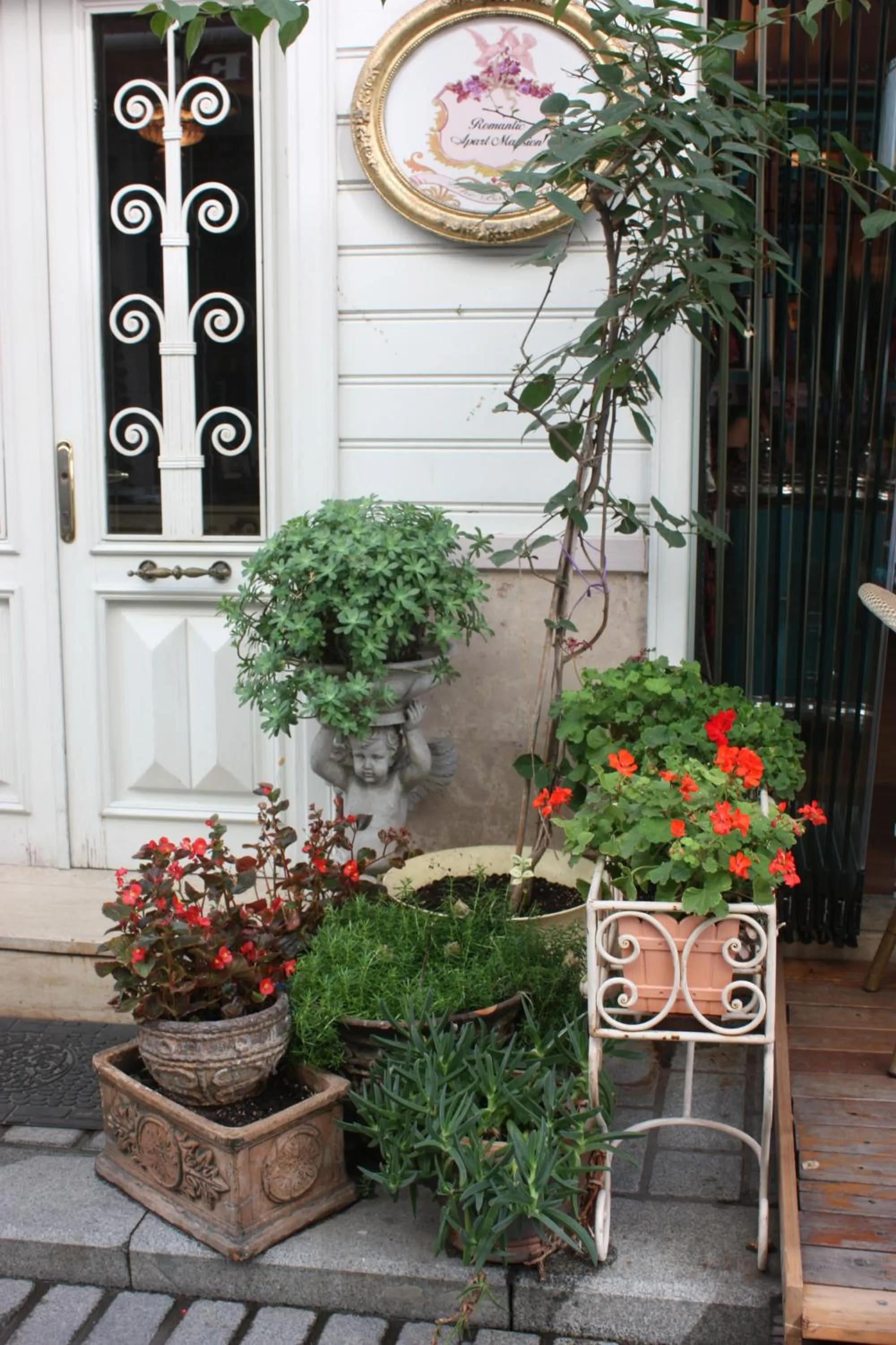 Decorative detail in Romantic Mansion