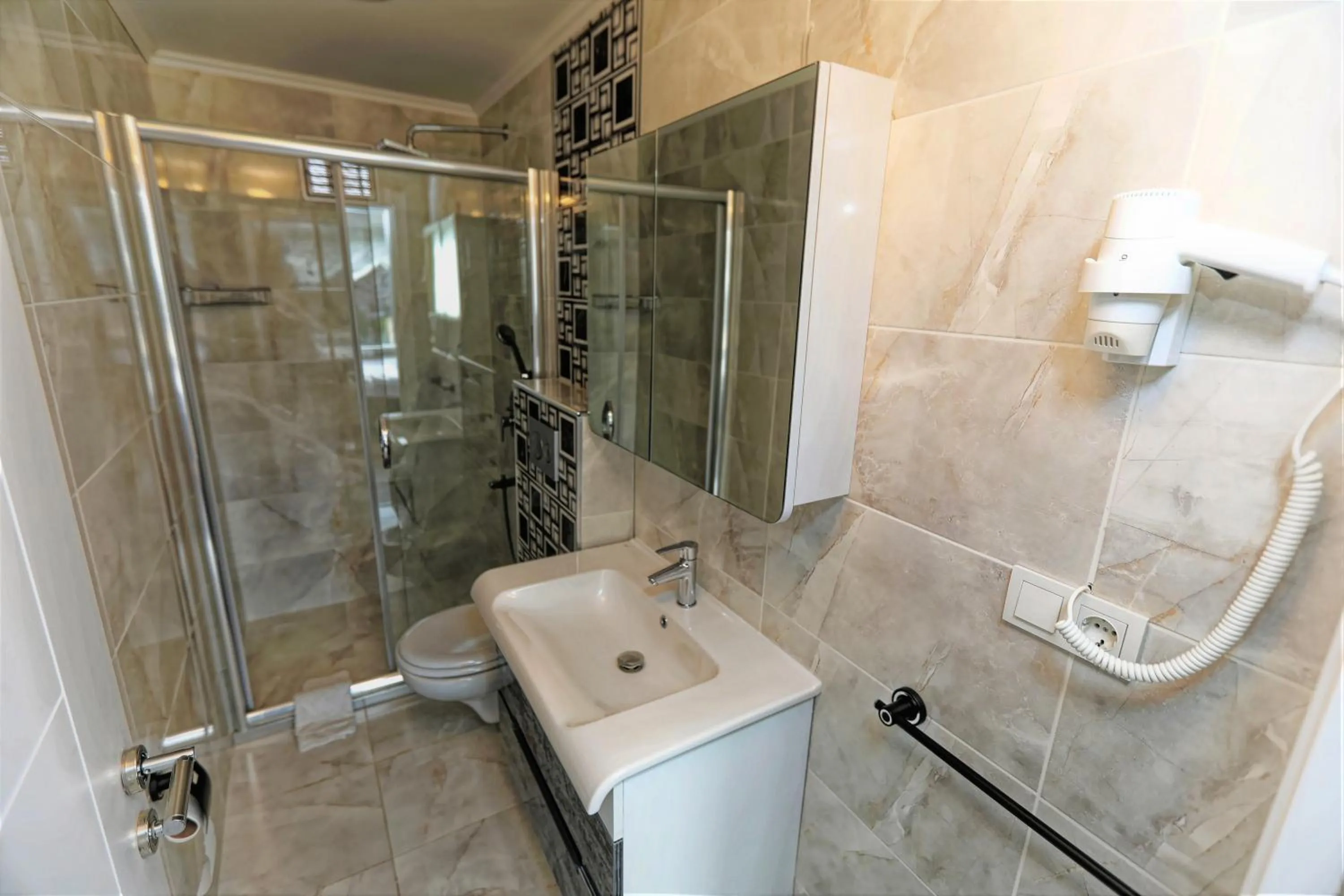 Shower in Romantic Mansion