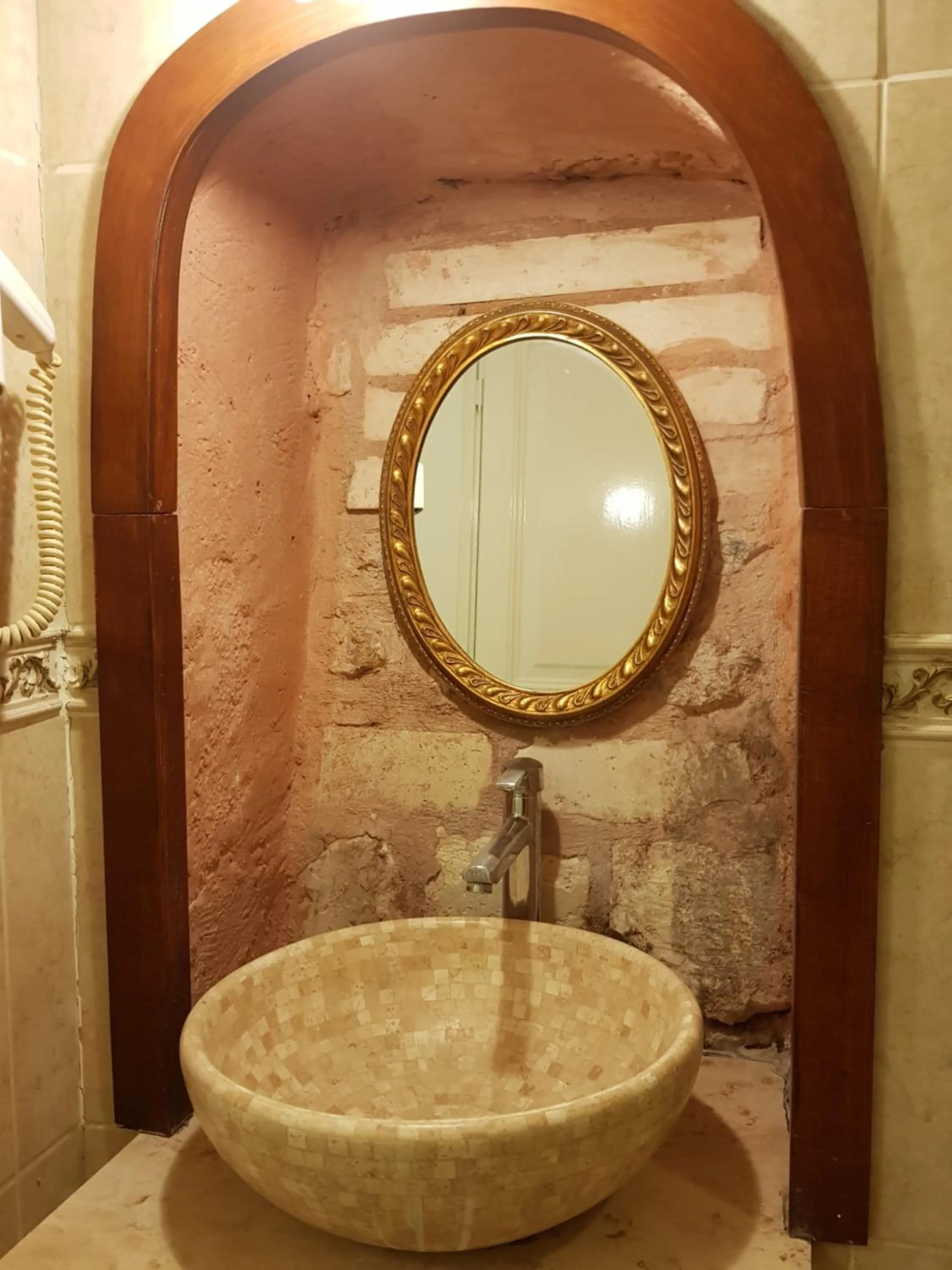 Decorative detail in Romantic Mansion