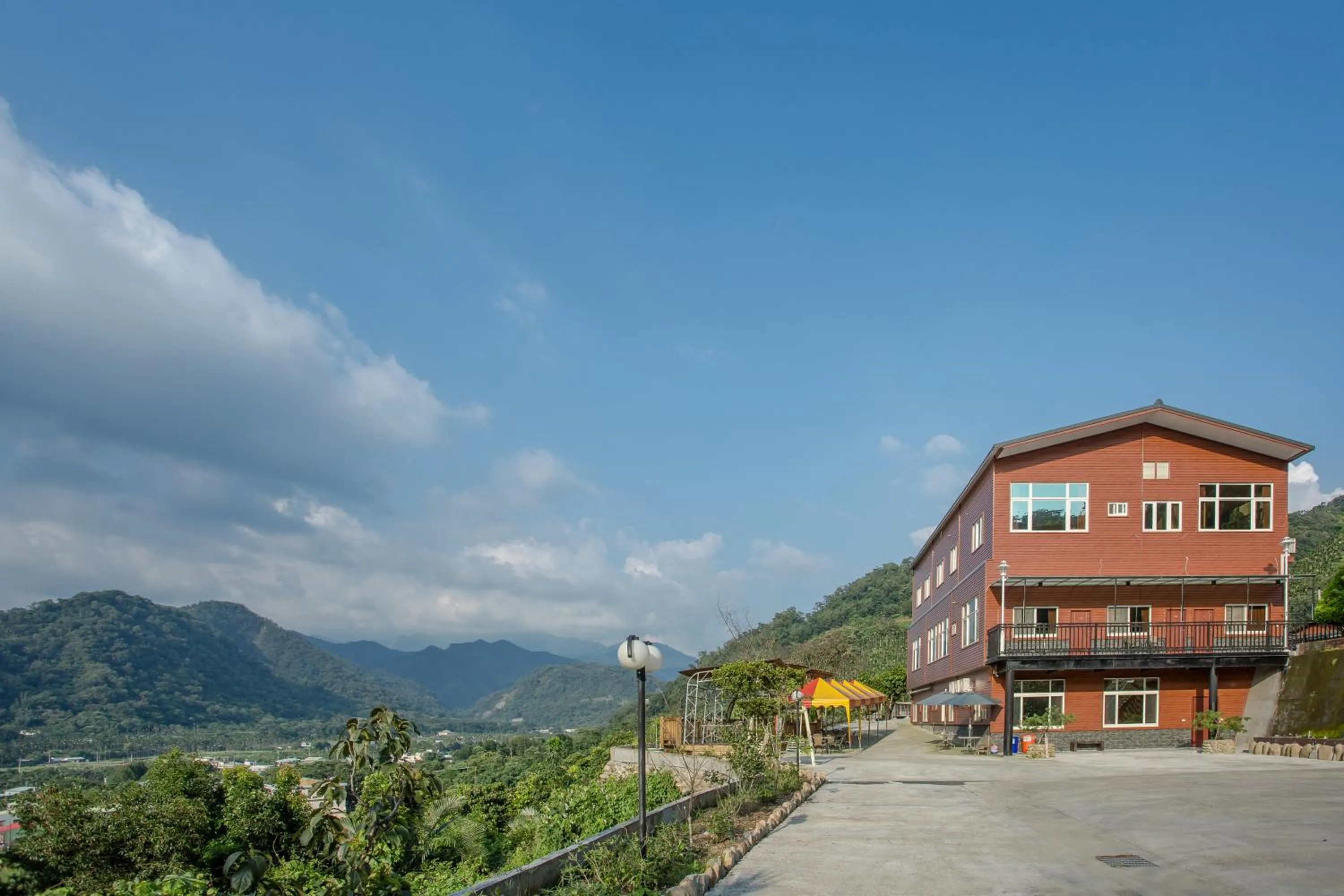 Property building in Bai Shengcun Homestay